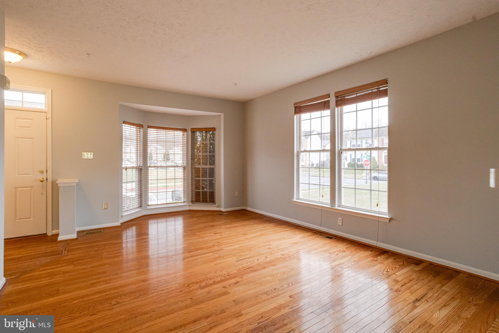 HOLLY WOODS - Residential