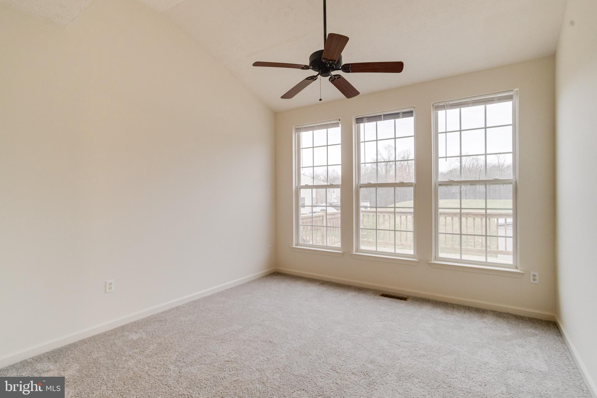 HOLLY WOODS - Residential