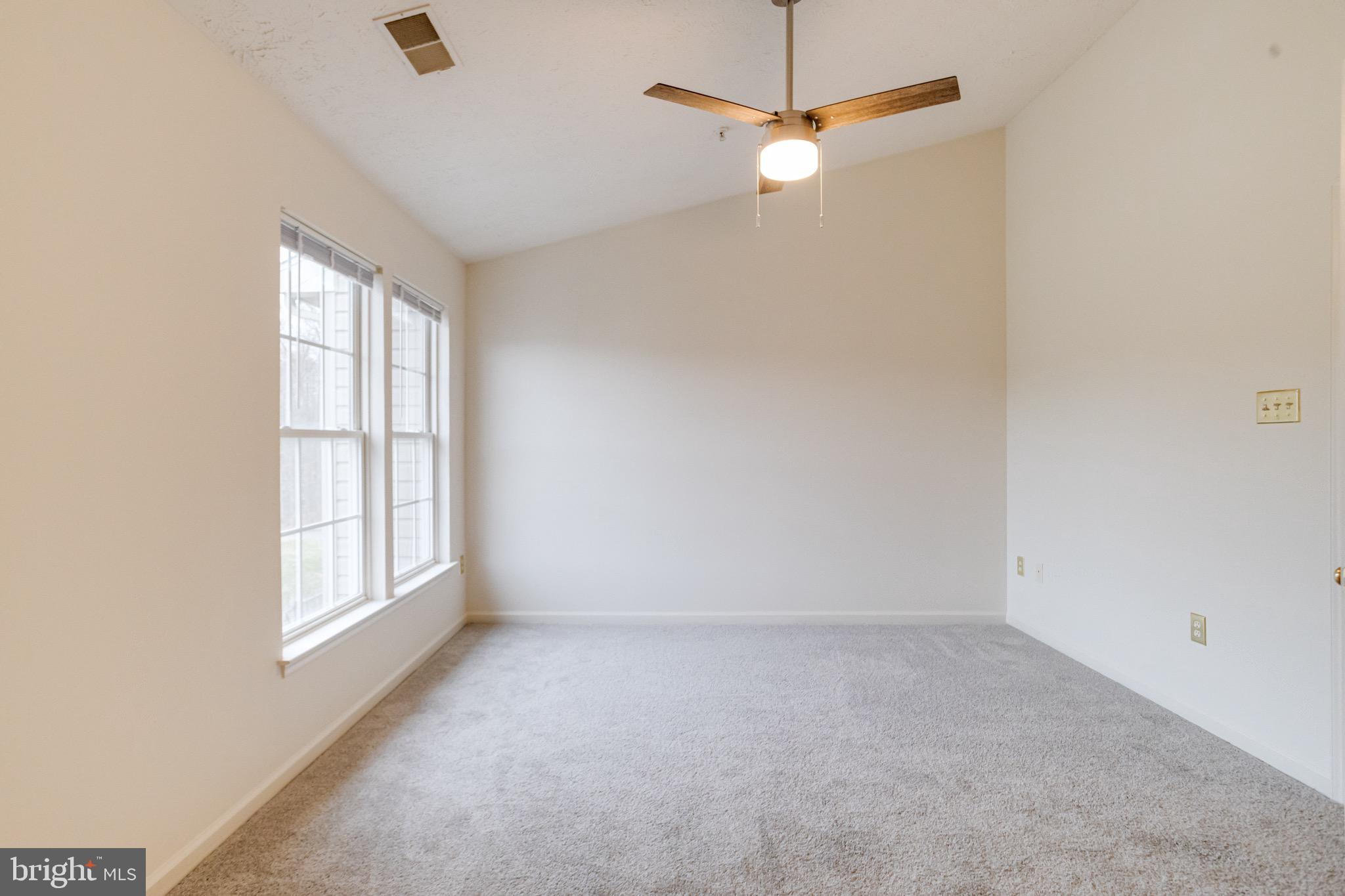 HOLLY WOODS - Residential