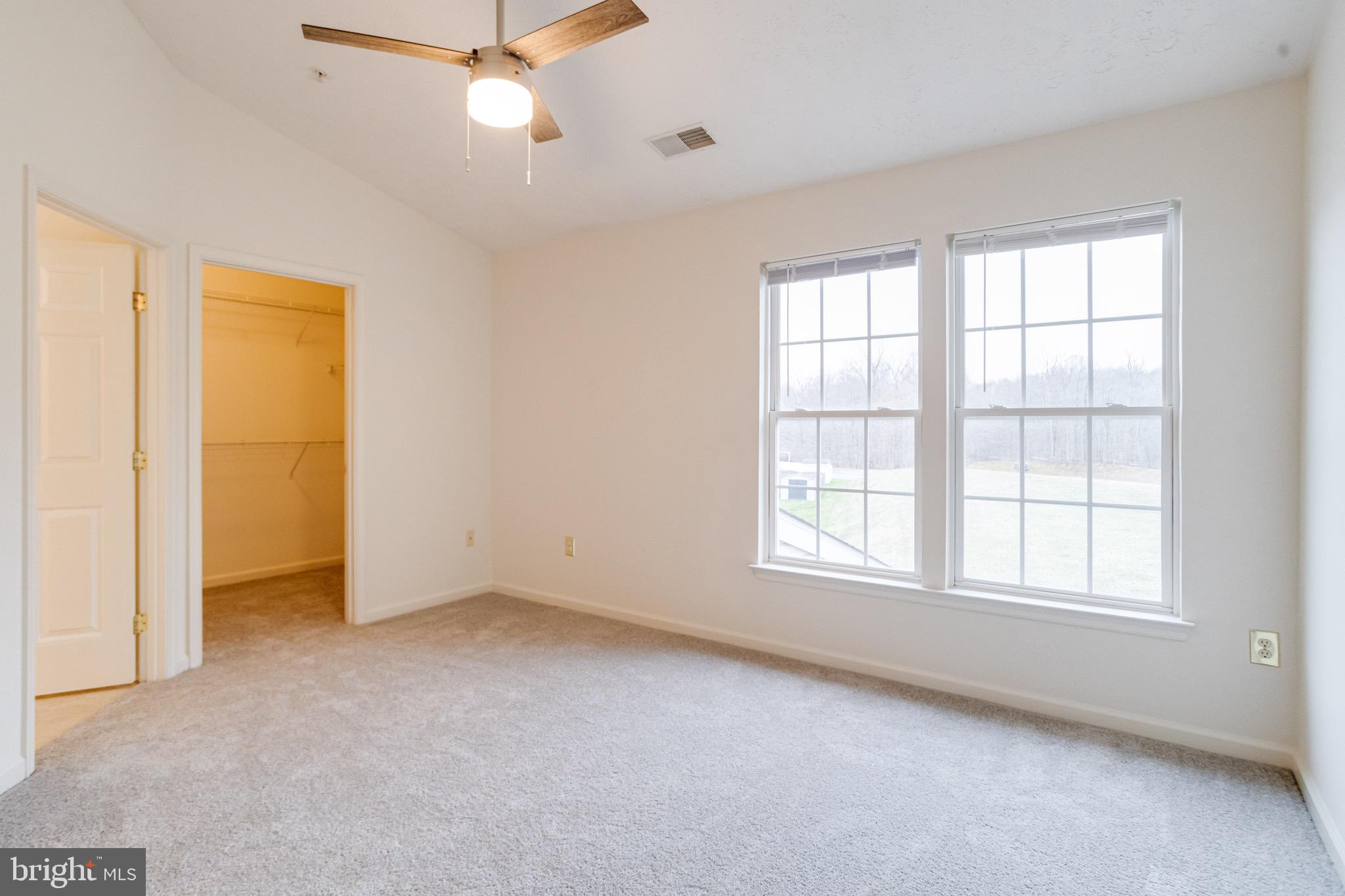 HOLLY WOODS - Residential