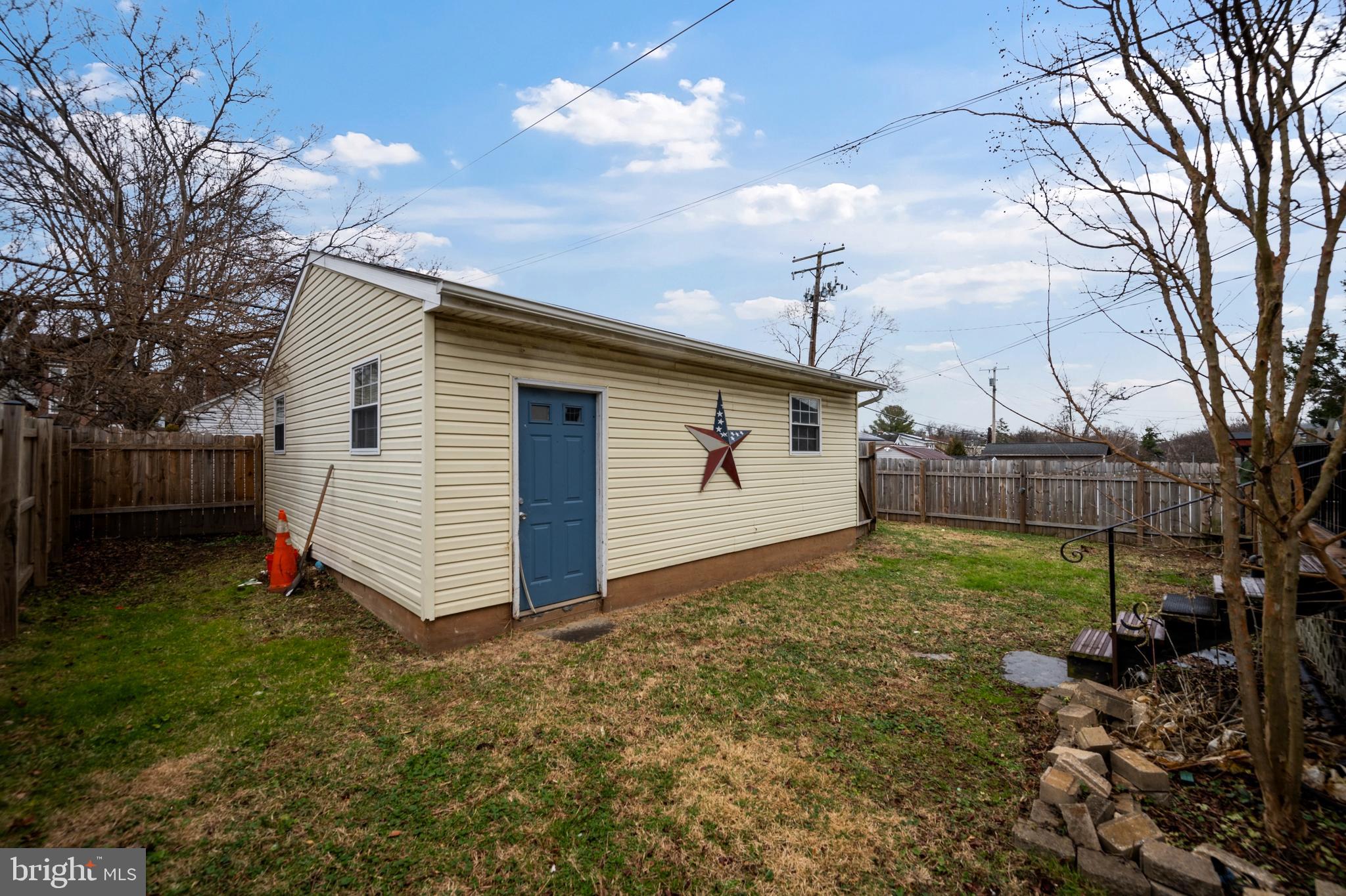 PARKVILLE - Residential Lease