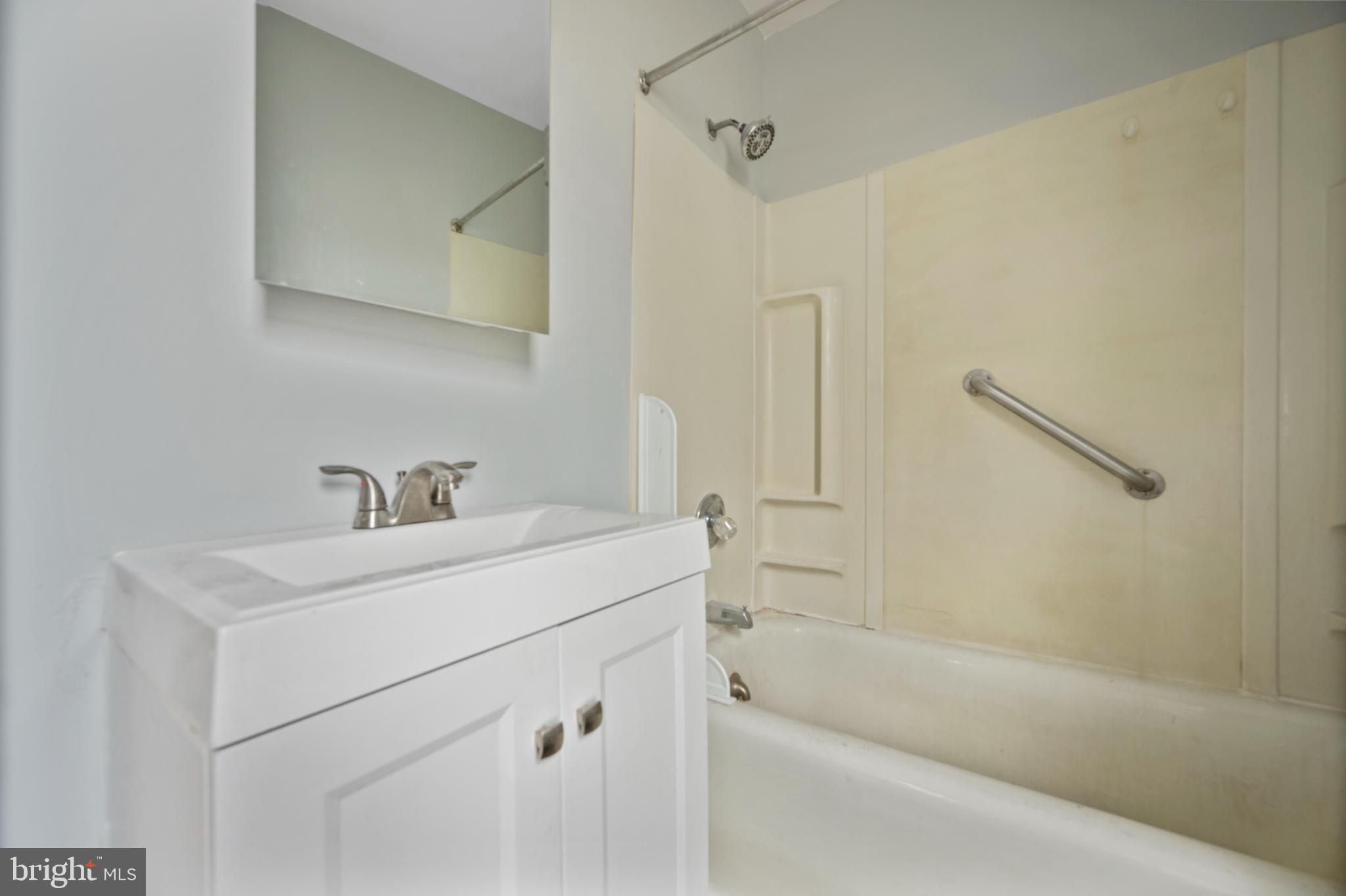 PARKVILLE - Residential Lease