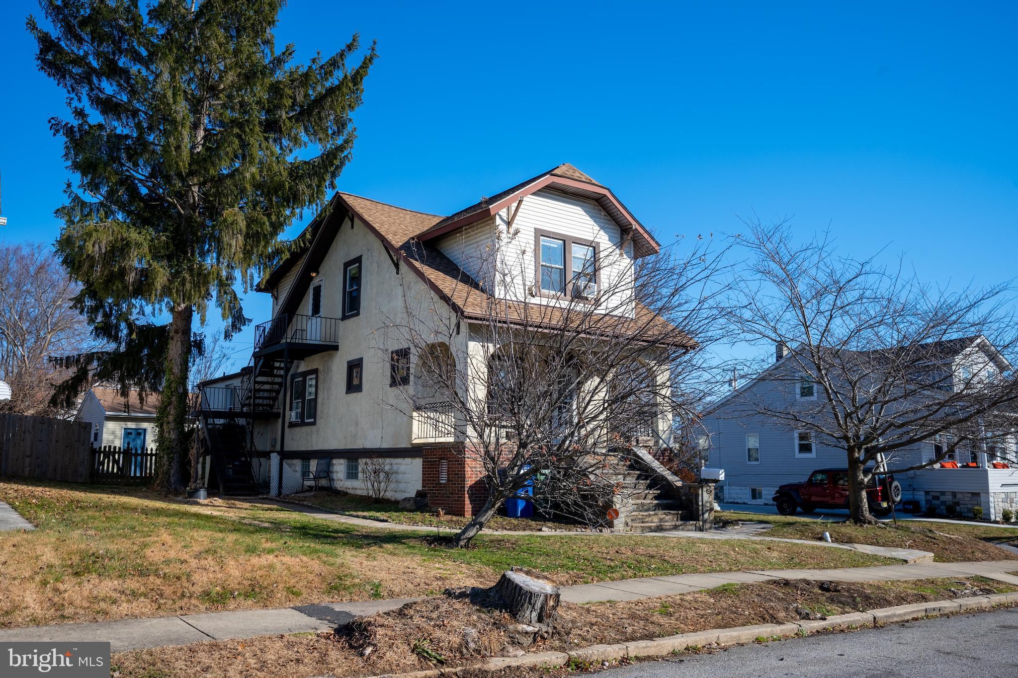 PARKVILLE - Residential Lease