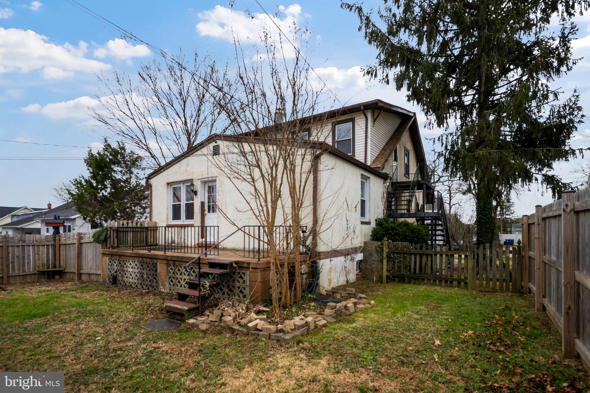 PARKVILLE - Residential Lease