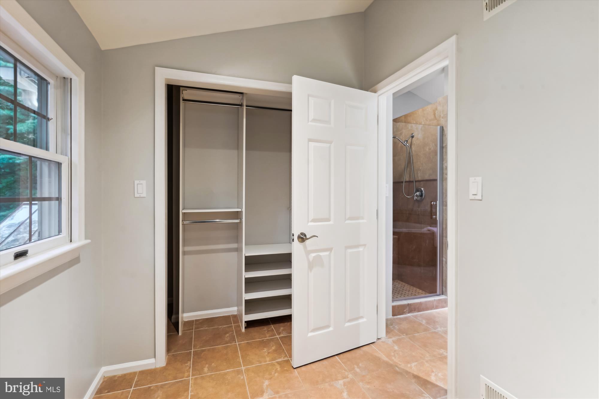 ACREDALE - Residential