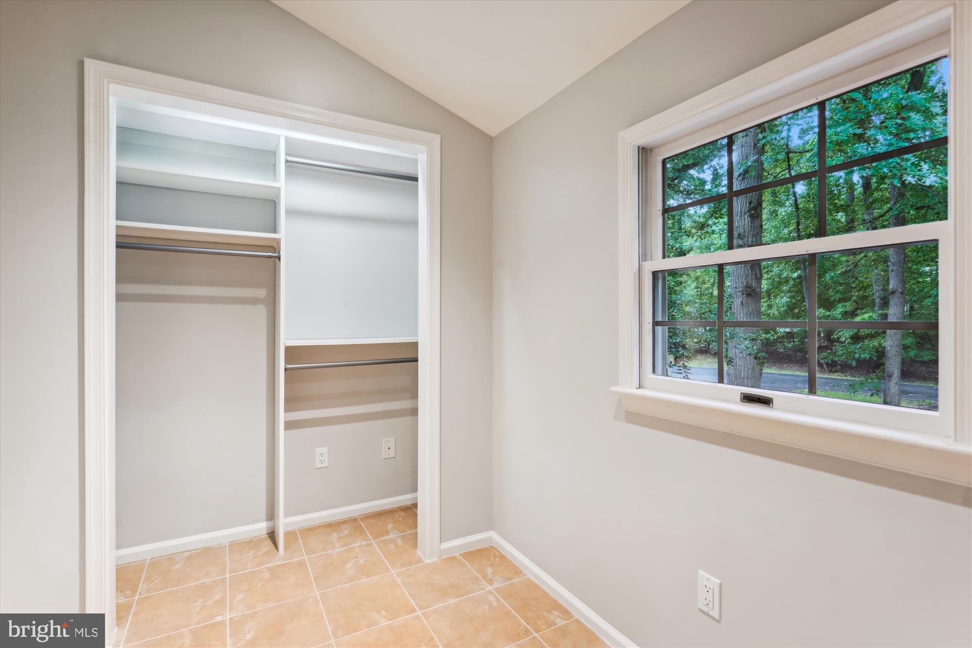 ACREDALE - Residential