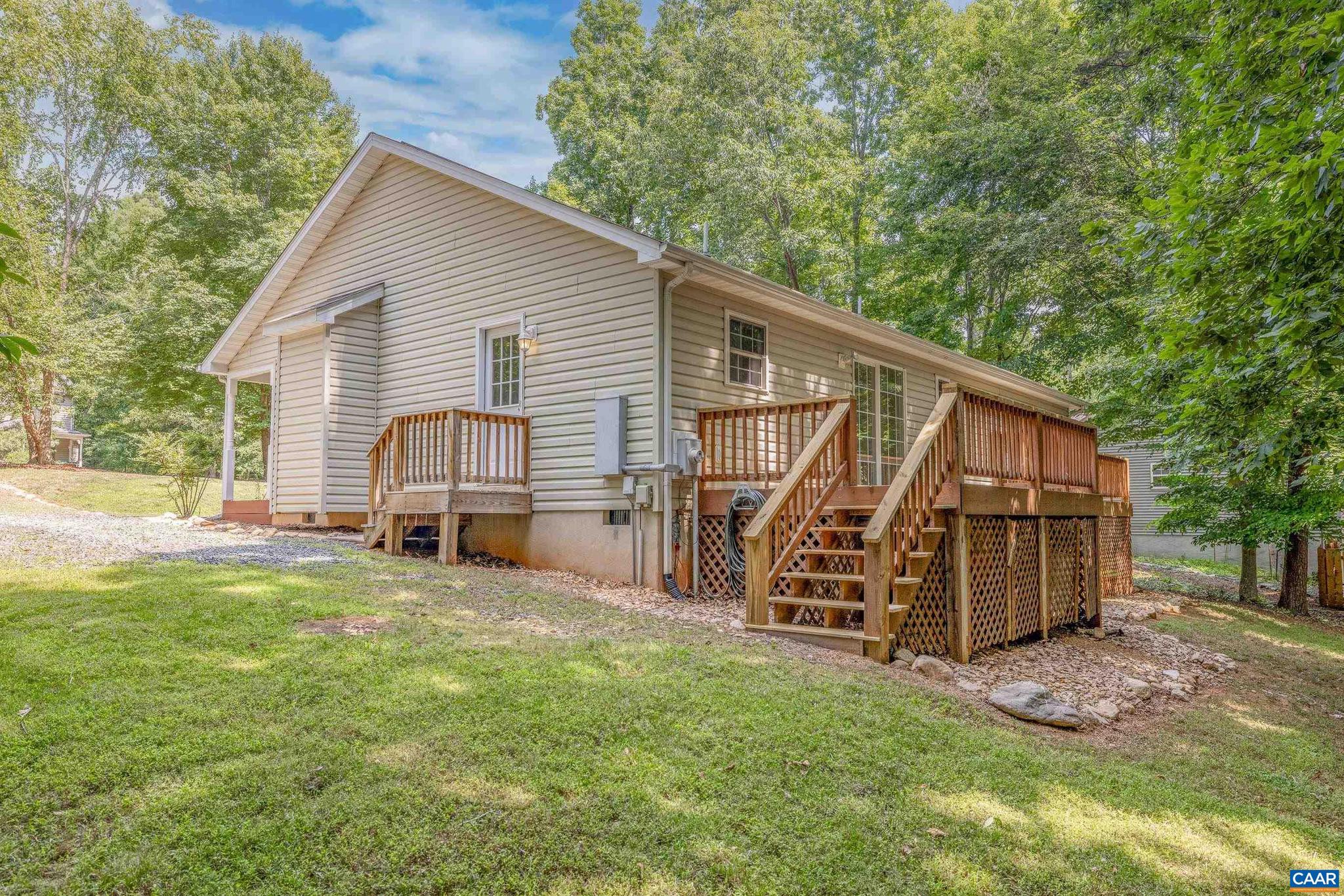 LAKE MONTICELLO - Residential