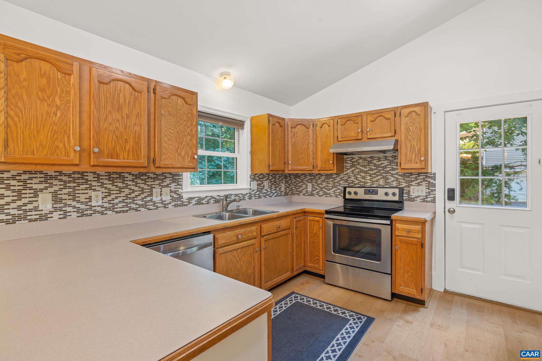 LAKE MONTICELLO - Residential