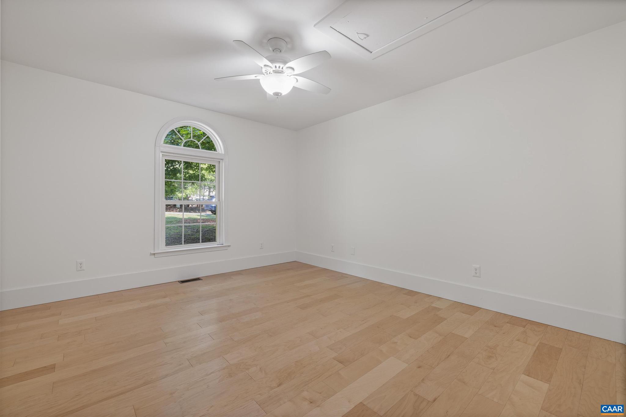 LAKE MONTICELLO - Residential