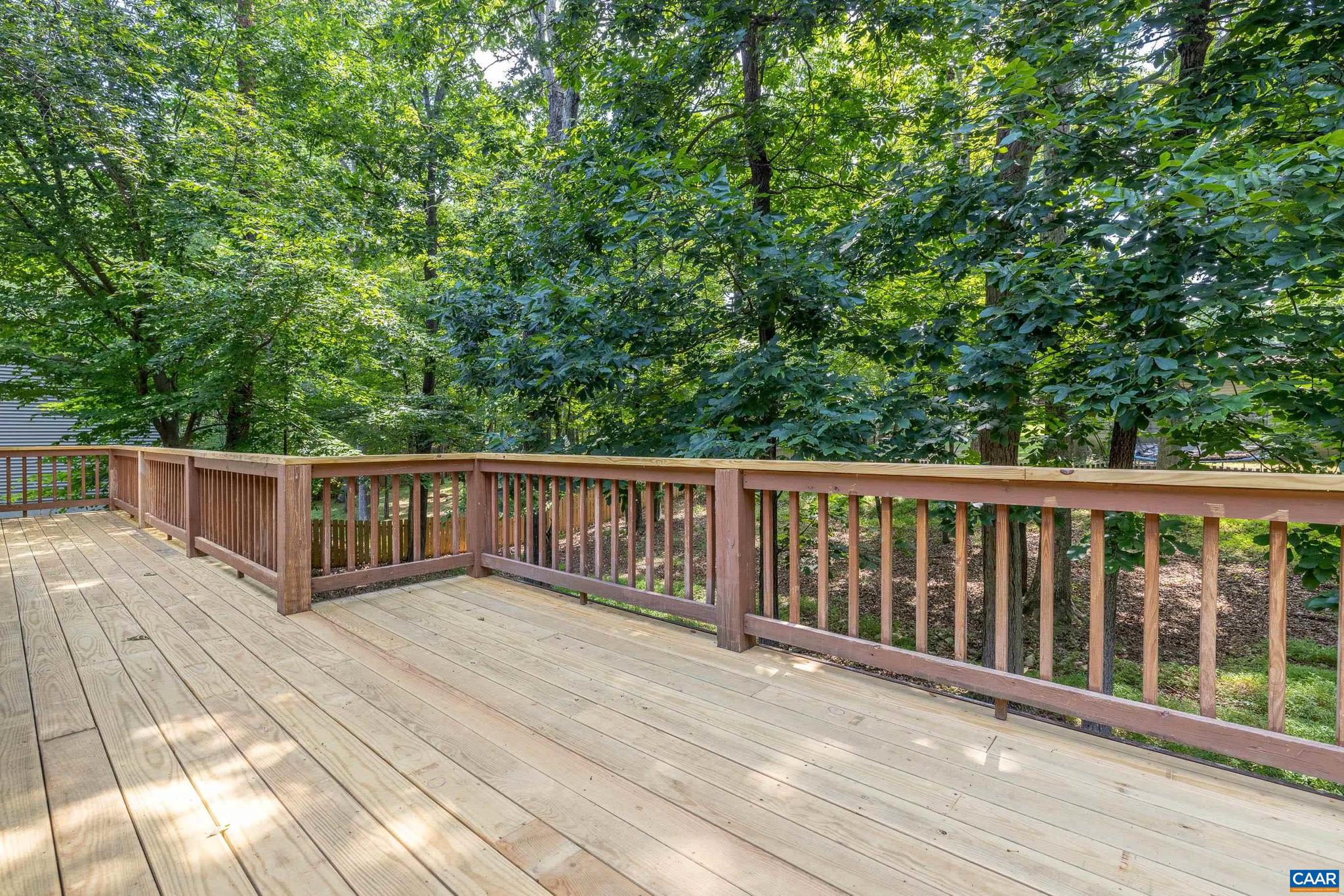 LAKE MONTICELLO - Residential