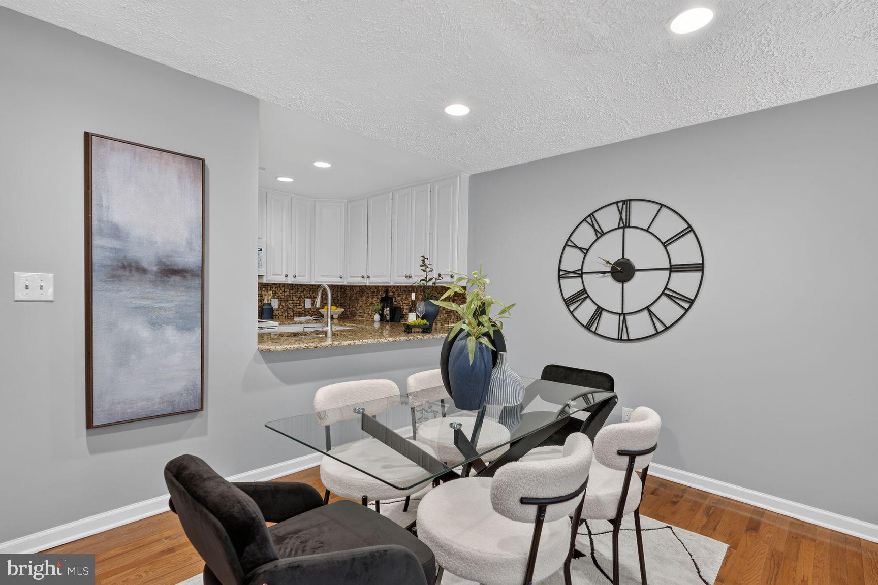 1041 MICHIGAN AVENUE NE 1041
