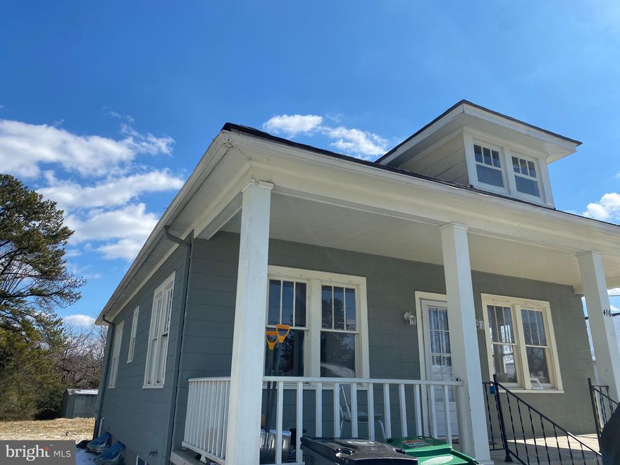 Super cute 3 bedrooms 2 bathroom home in a great location. A commuters dream as it's very close to I-95, Rt-17, and the VRE. From some of the best restaurants in the greater Fredericksburg region, shopping galore, a Huge yard, finished basement,  credit check. The application fee is $45 per applicant. Please include the application deposit of $1800 with the application.  Listing Agent: the owner.          Rental Application: Link    https://apply.link/3l1zKVe