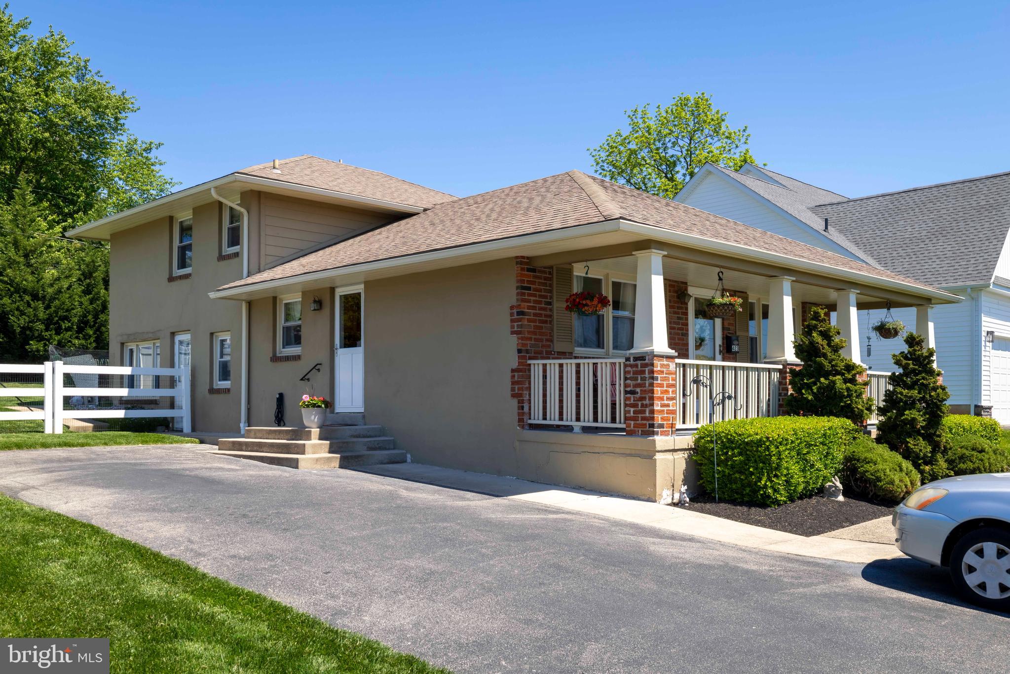 BLACK HORSE - Residential