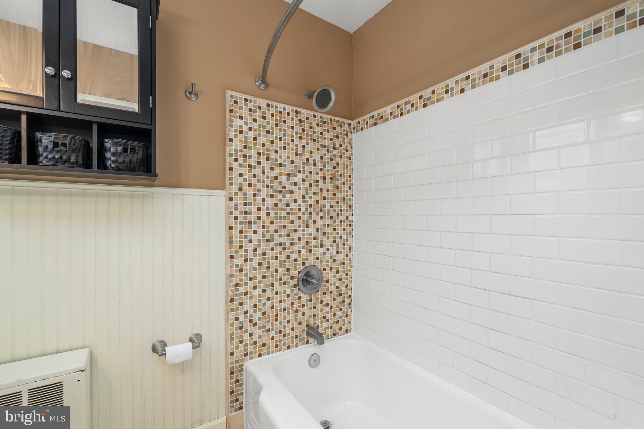 MOUNT WASHINGTON - Residential Lease