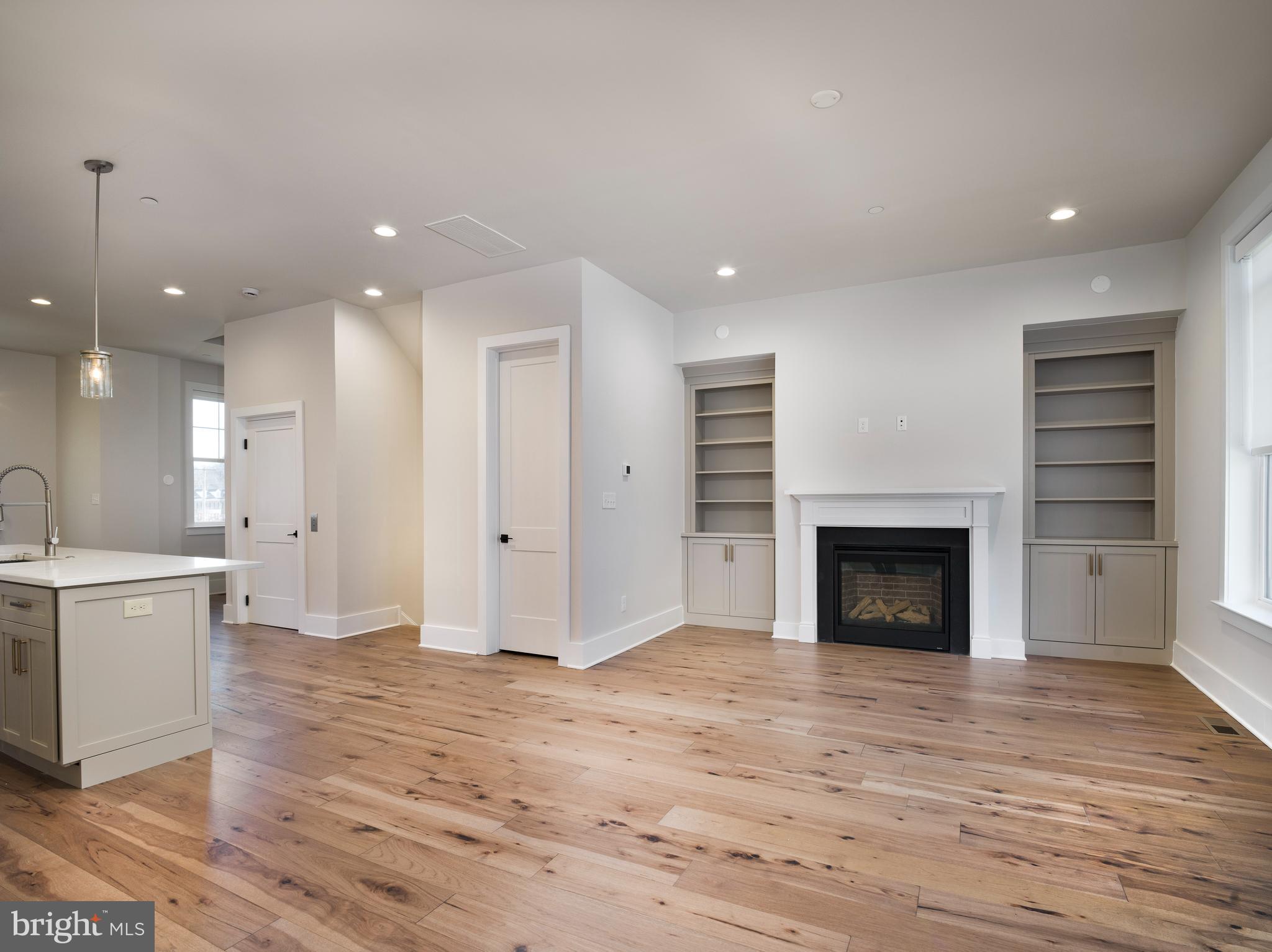 NEWTOWN WALK AT ELLIS PRESERVE - Residential