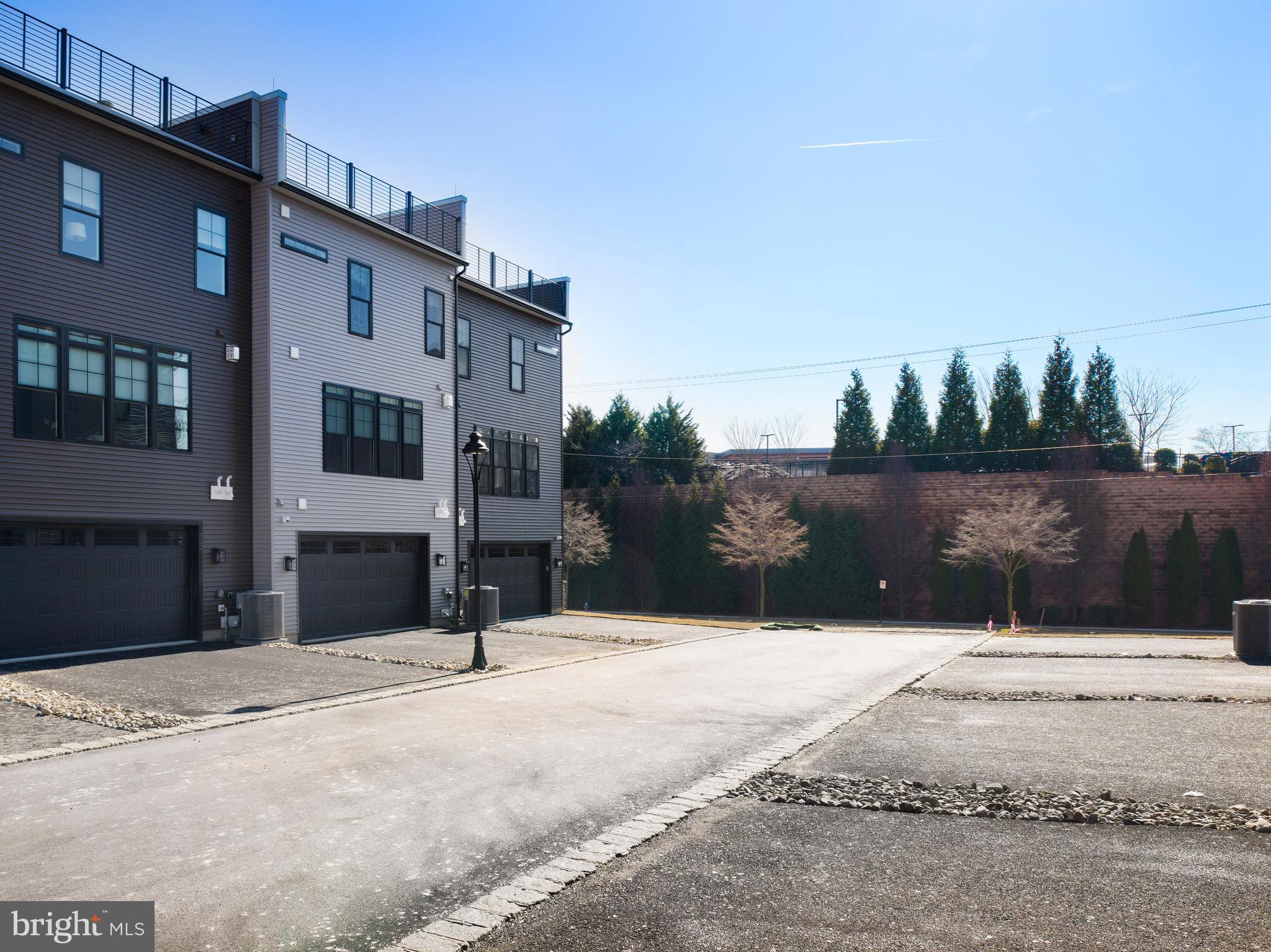 NEWTOWN WALK AT ELLIS PRESERVE - Residential