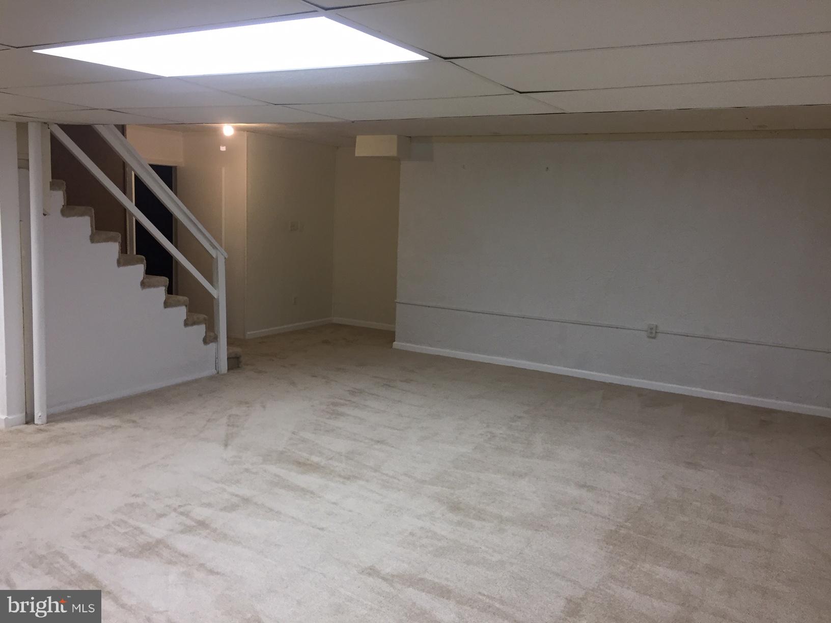 KINGS PARK WEST - Residential Lease