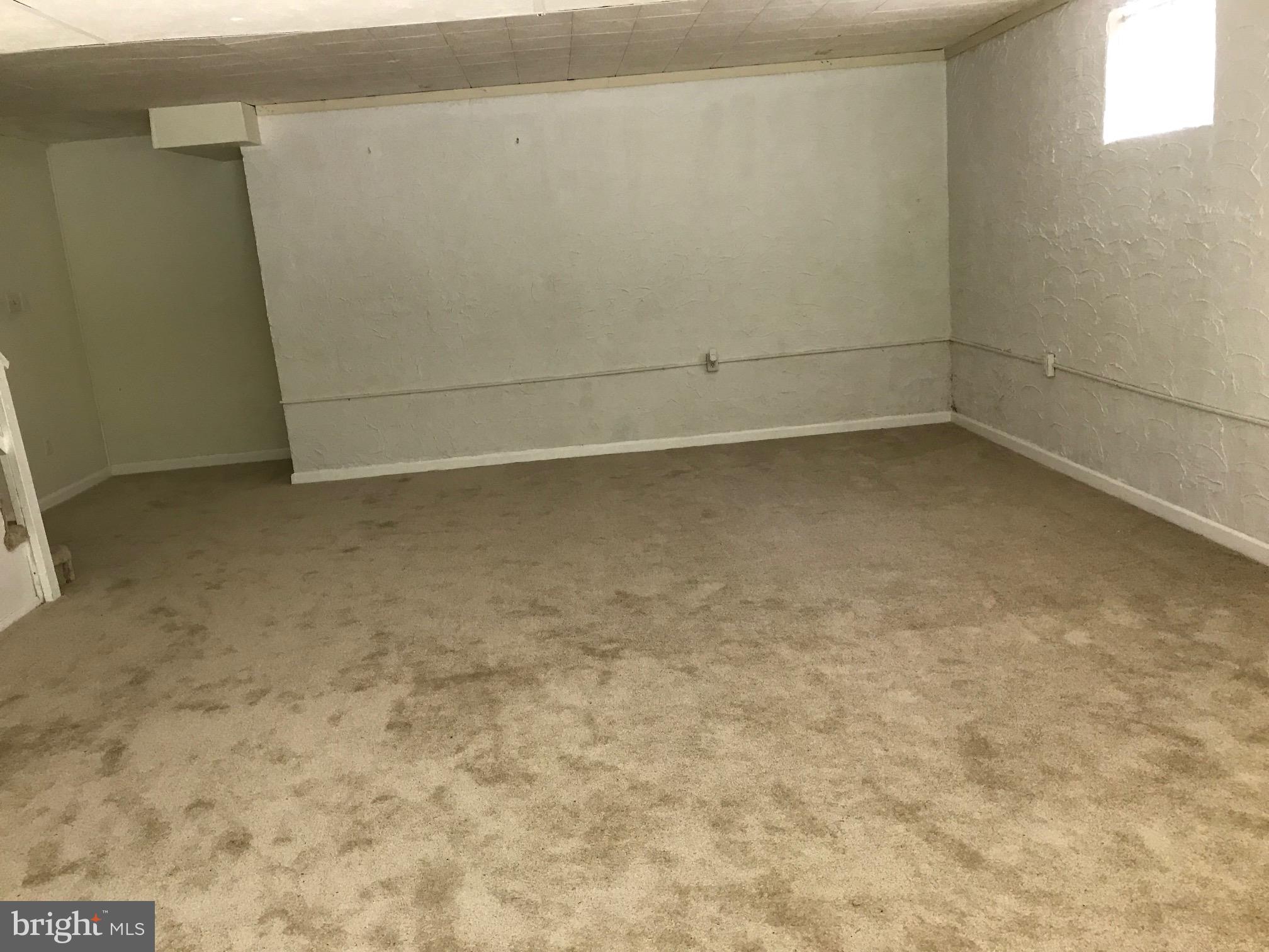 KINGS PARK WEST - Residential Lease