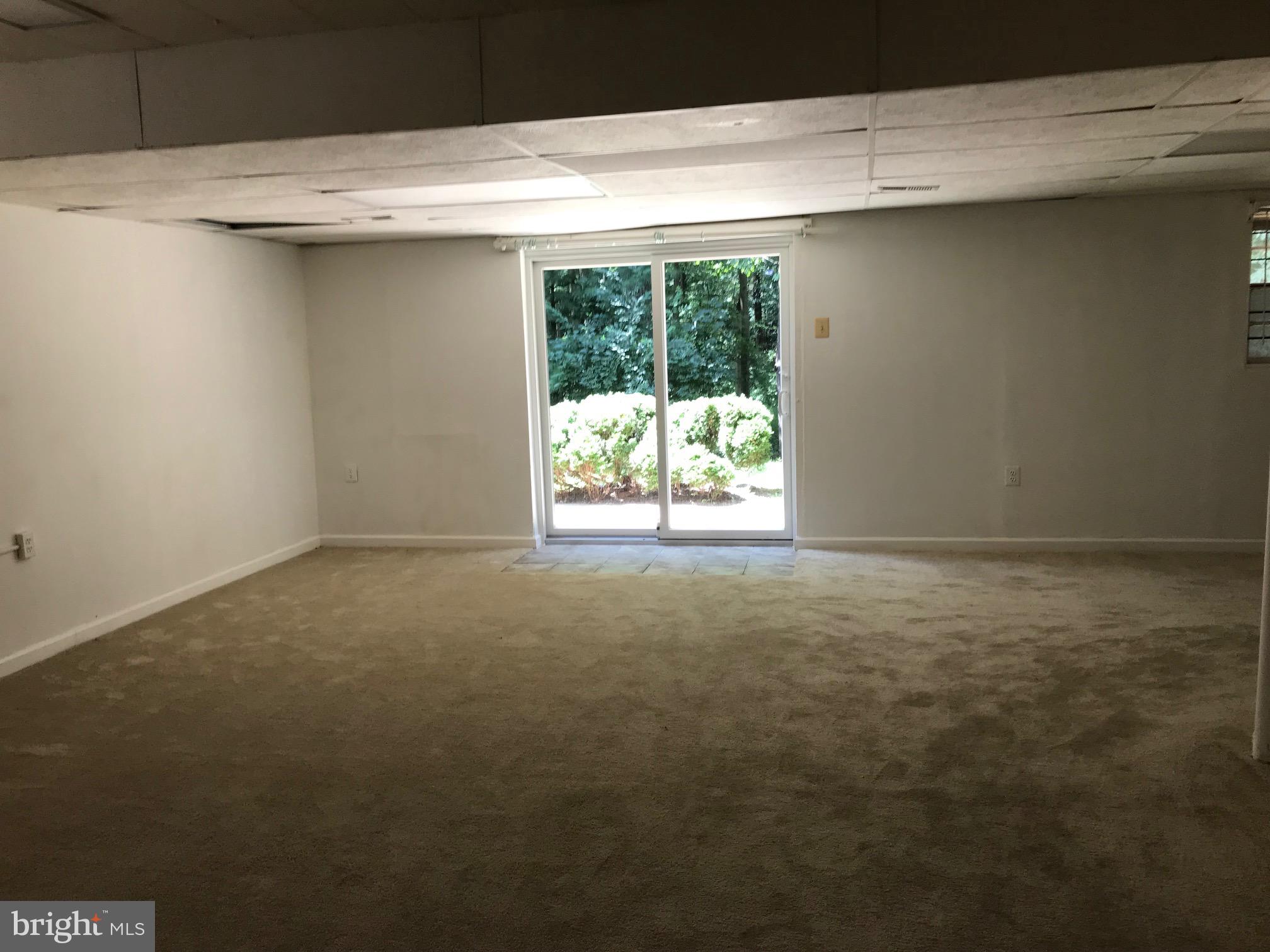 KINGS PARK WEST - Residential Lease