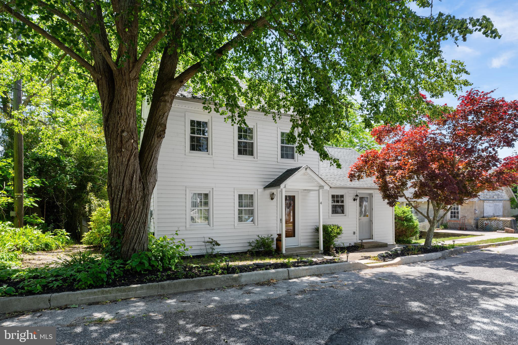 4 WATER STREET