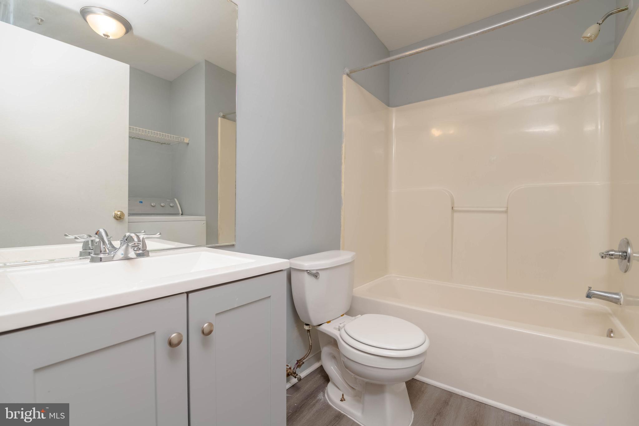 SANDTOWN-WINCHESTER - Residential