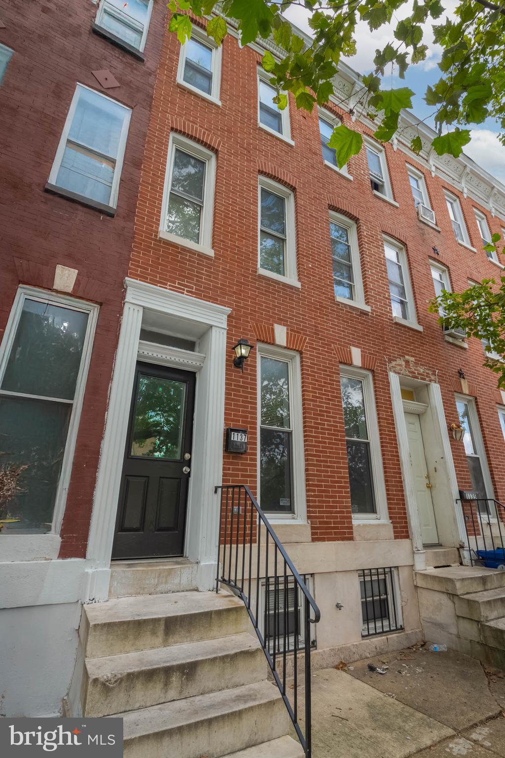 SANDTOWN-WINCHESTER - Residential