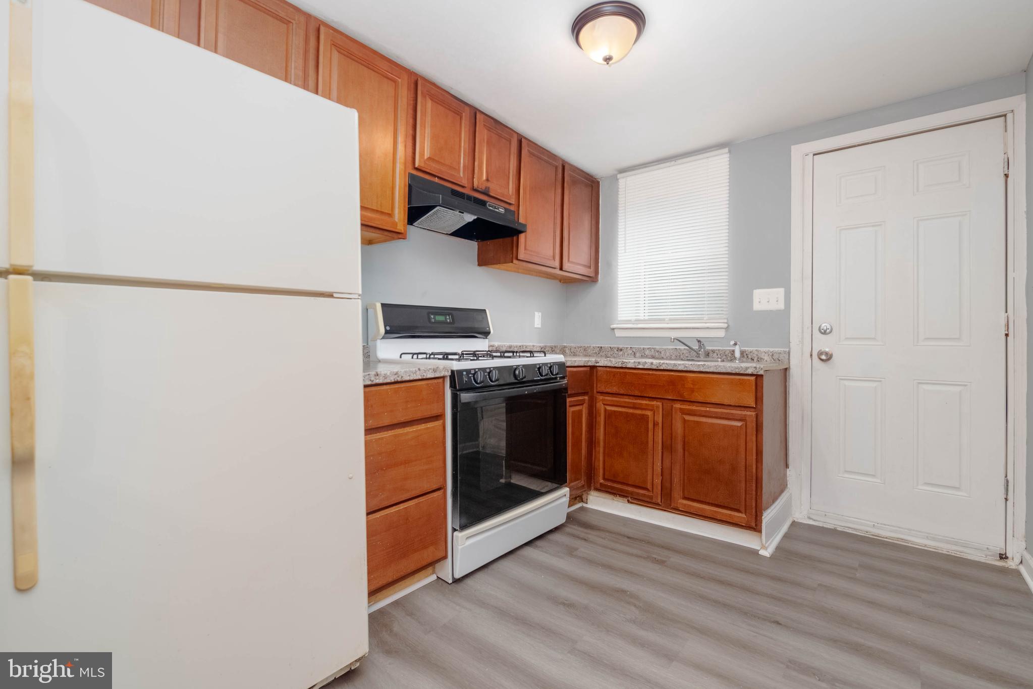 SANDTOWN-WINCHESTER - Residential