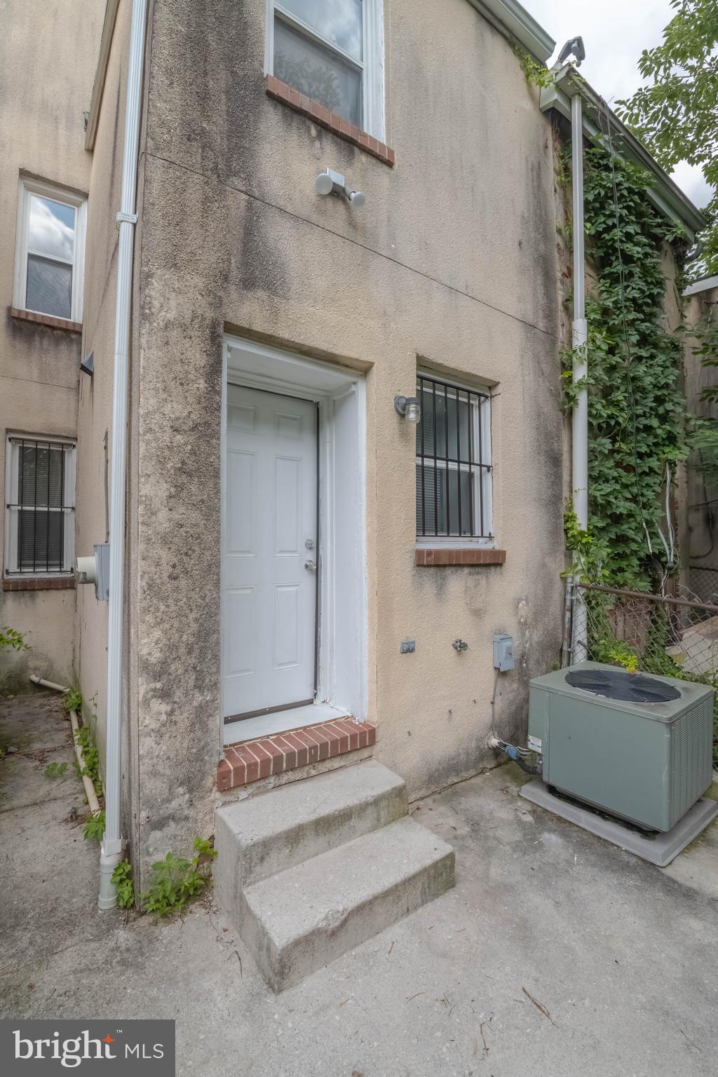 SANDTOWN-WINCHESTER - Residential