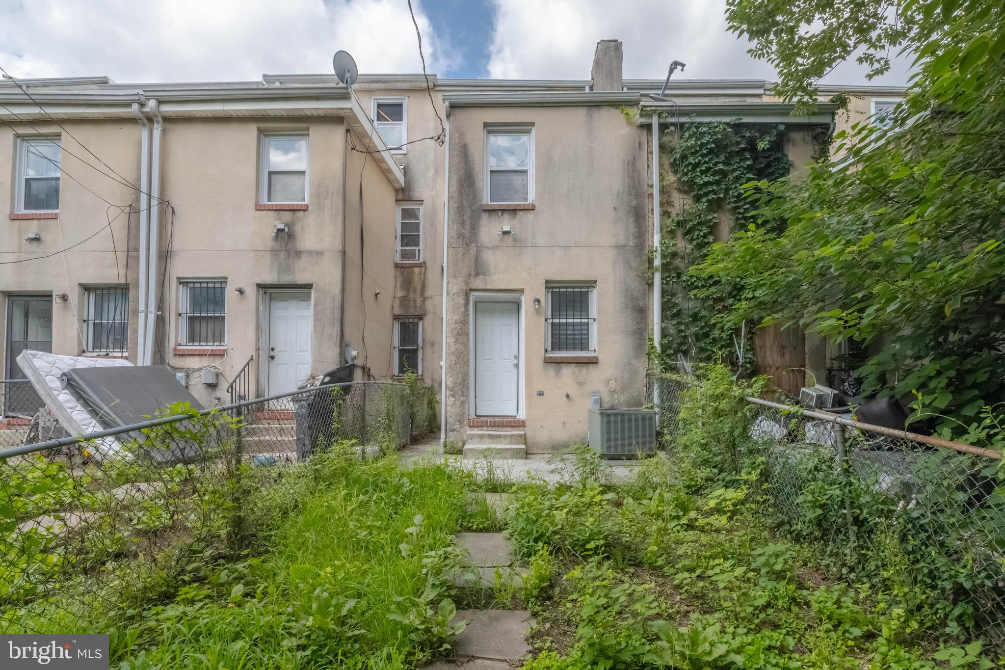 SANDTOWN-WINCHESTER - Residential