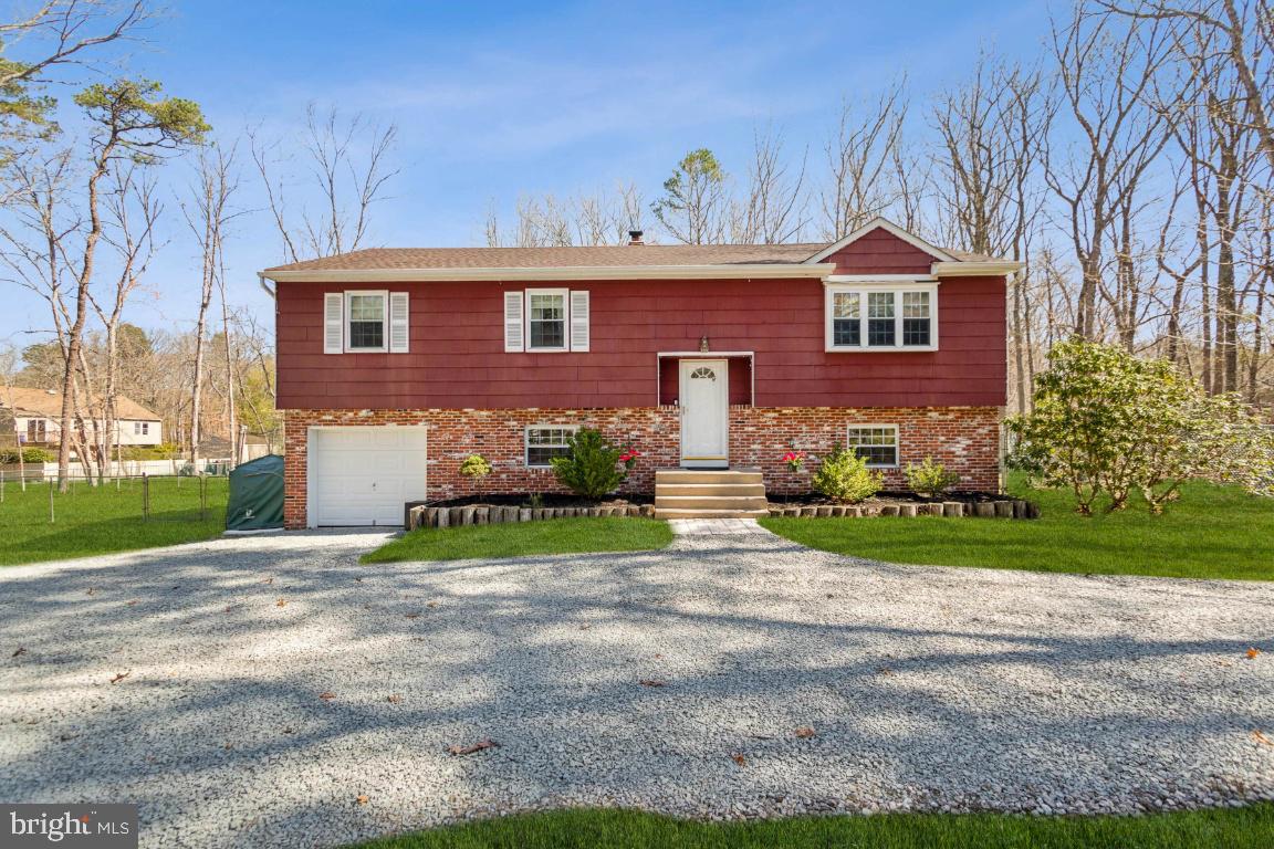 11 ACORN DRIVE