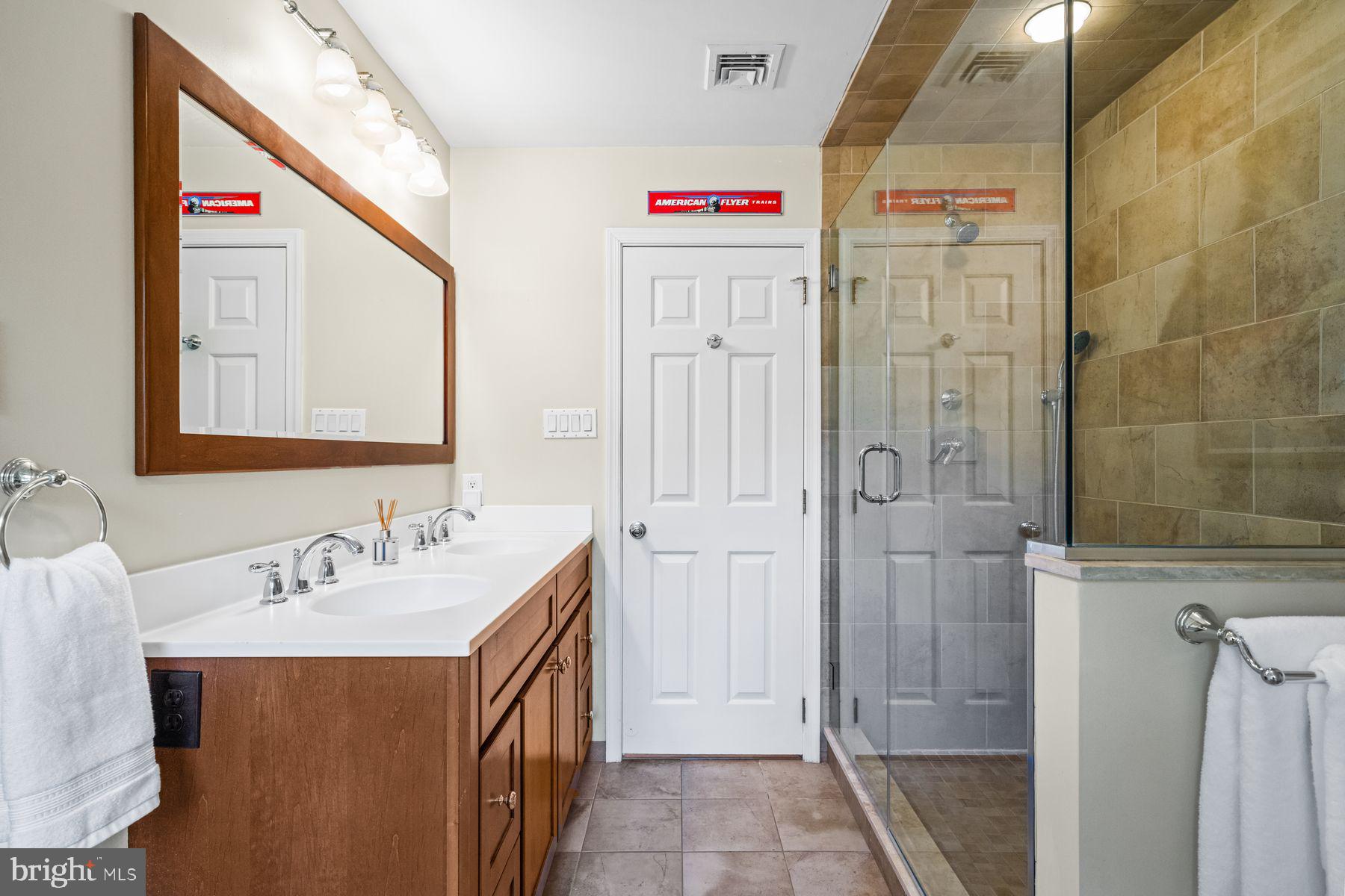 STONEGATE - Residential