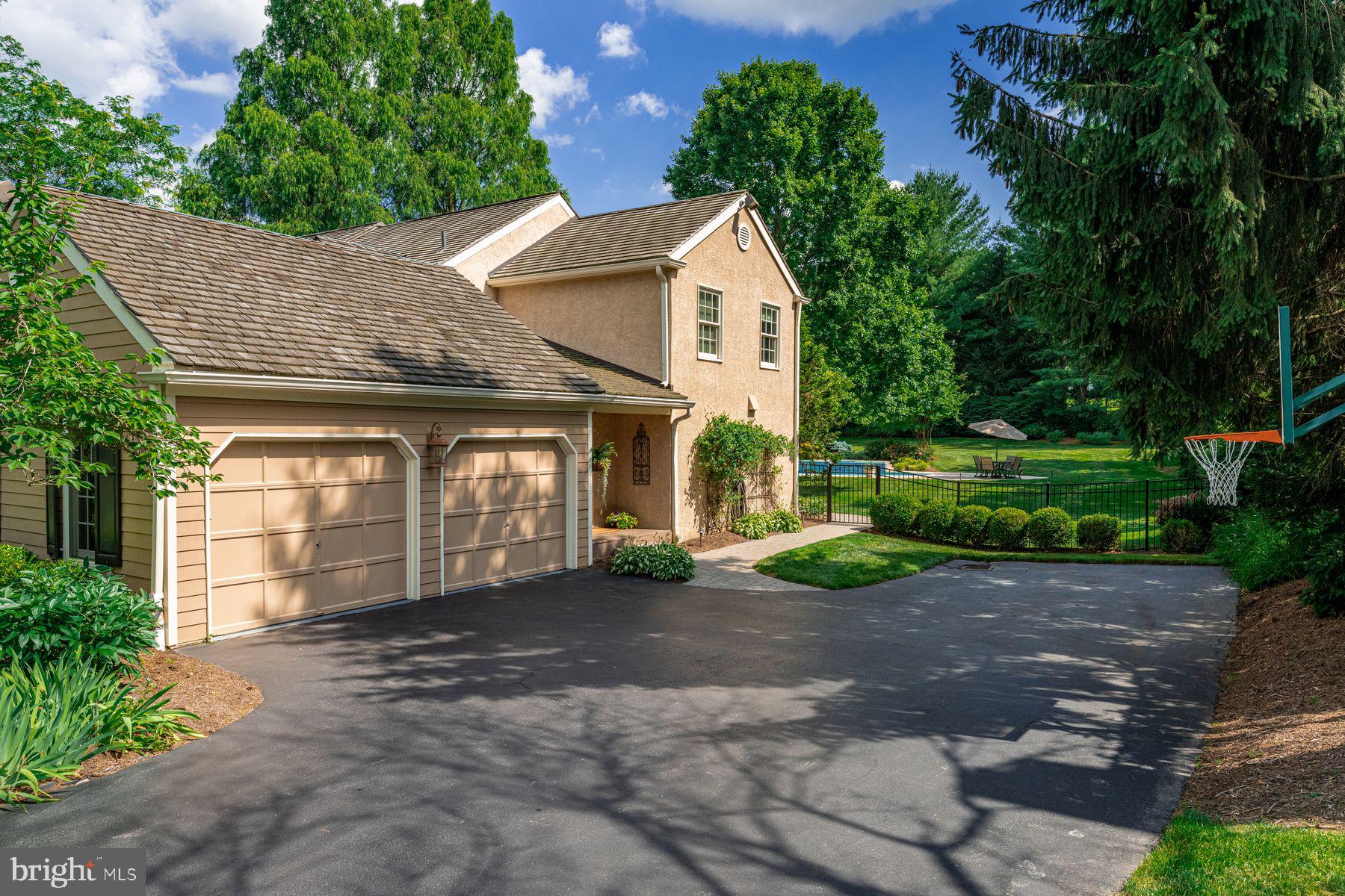 STONEGATE - Residential