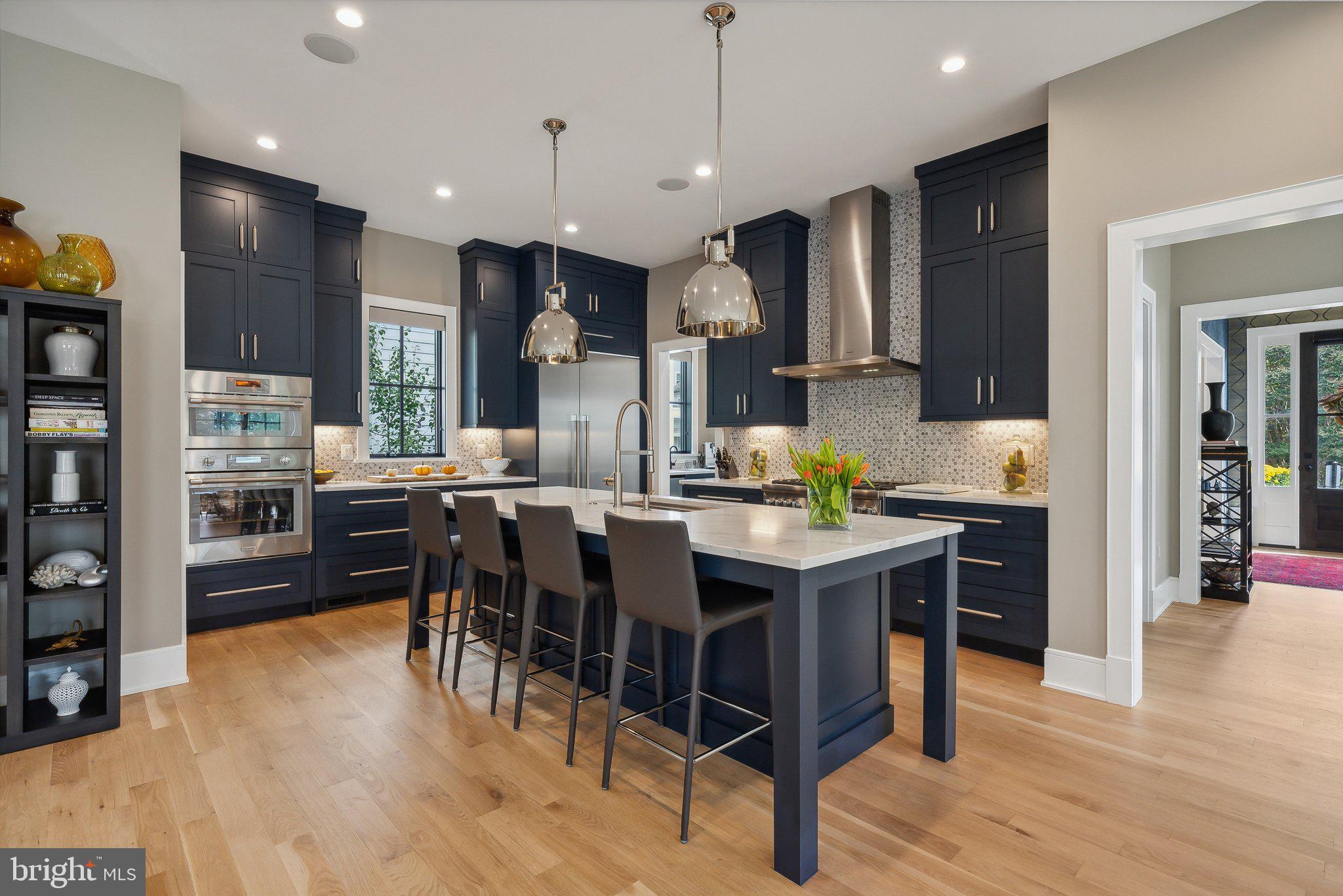 LYON VILLAGE - Residential