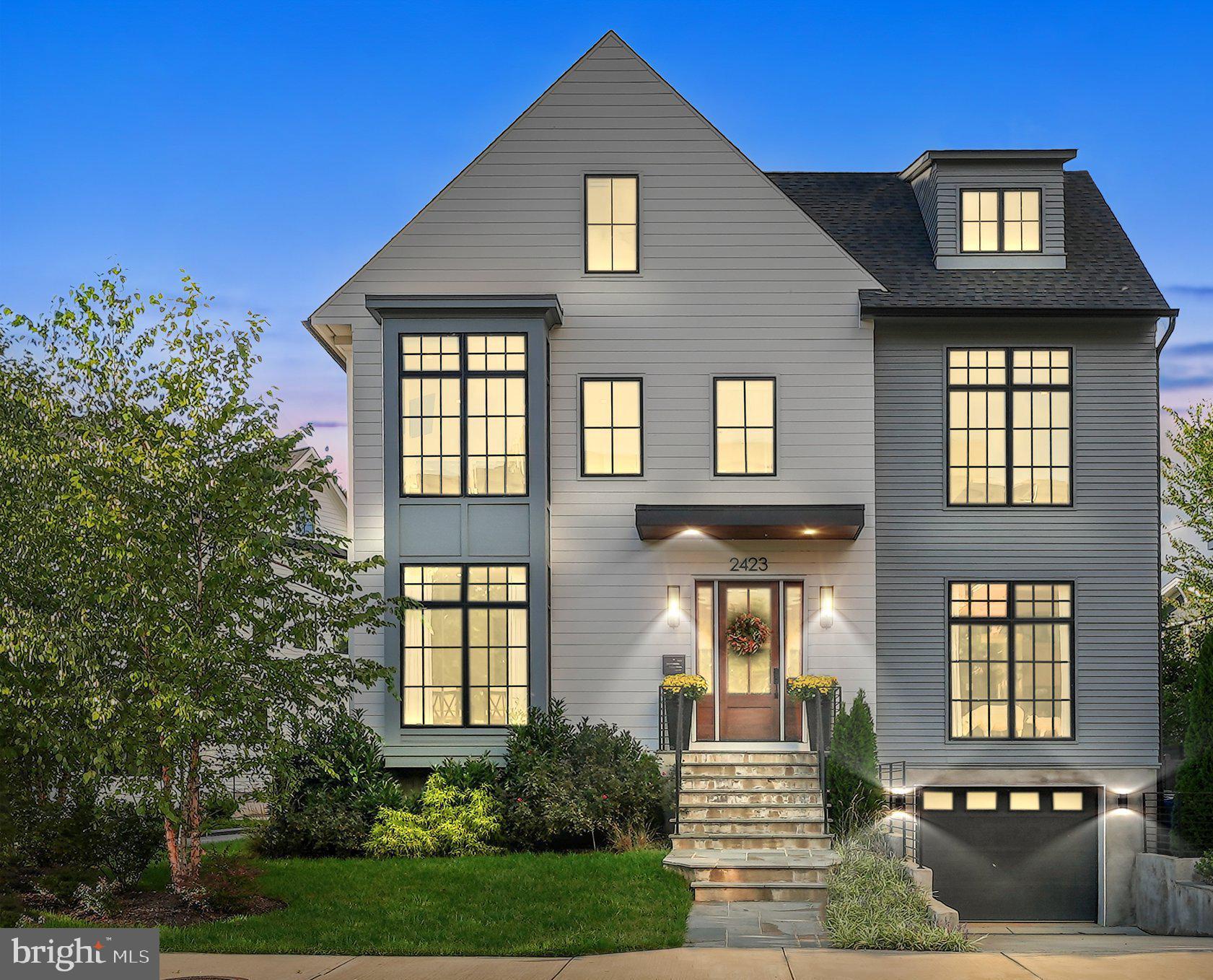 LYON VILLAGE - Residential