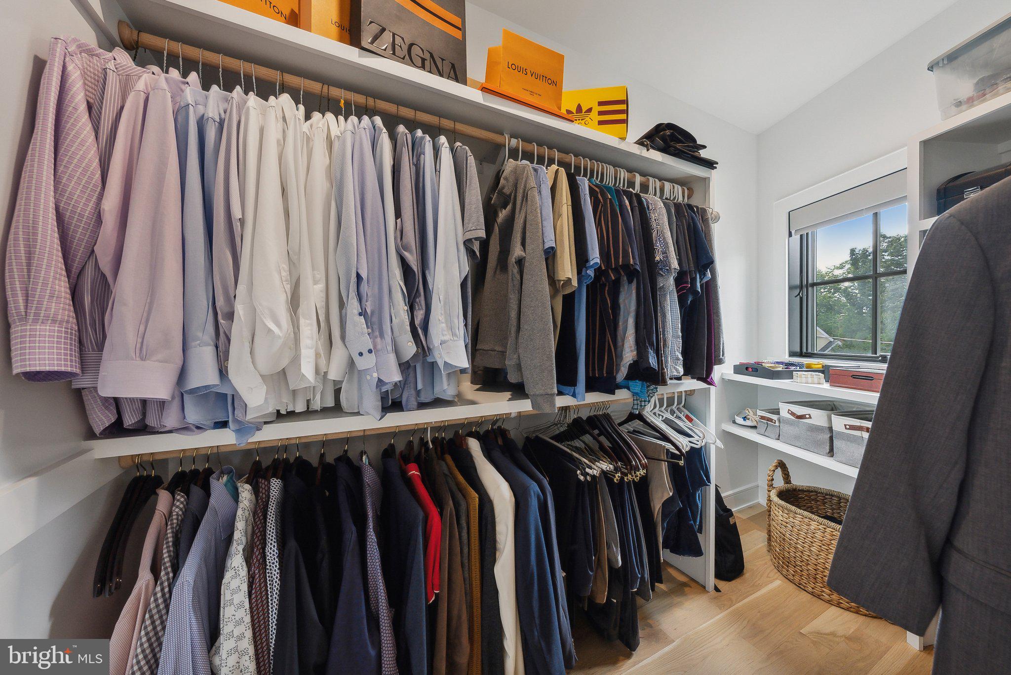 LYON VILLAGE - Residential