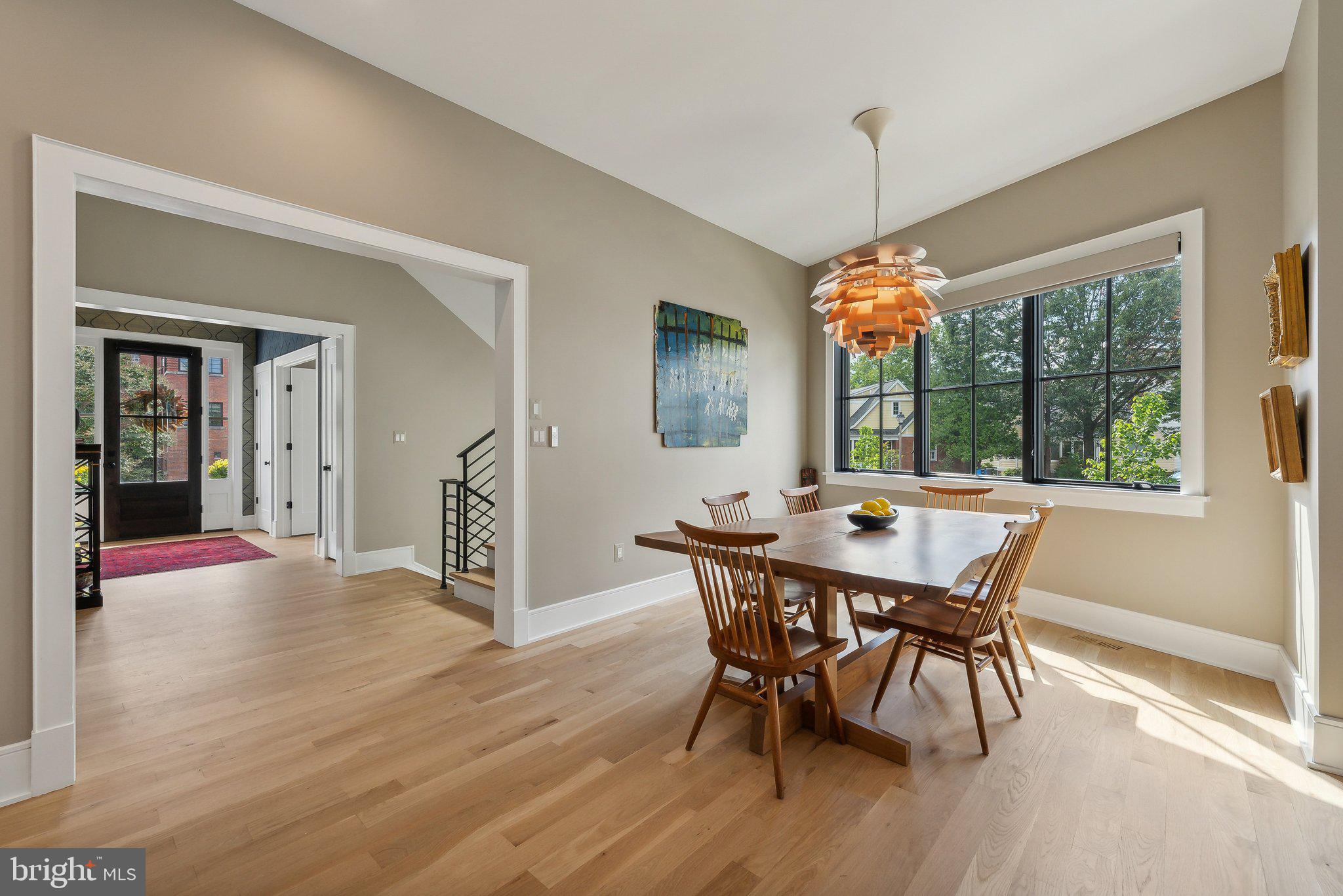 LYON VILLAGE - Residential