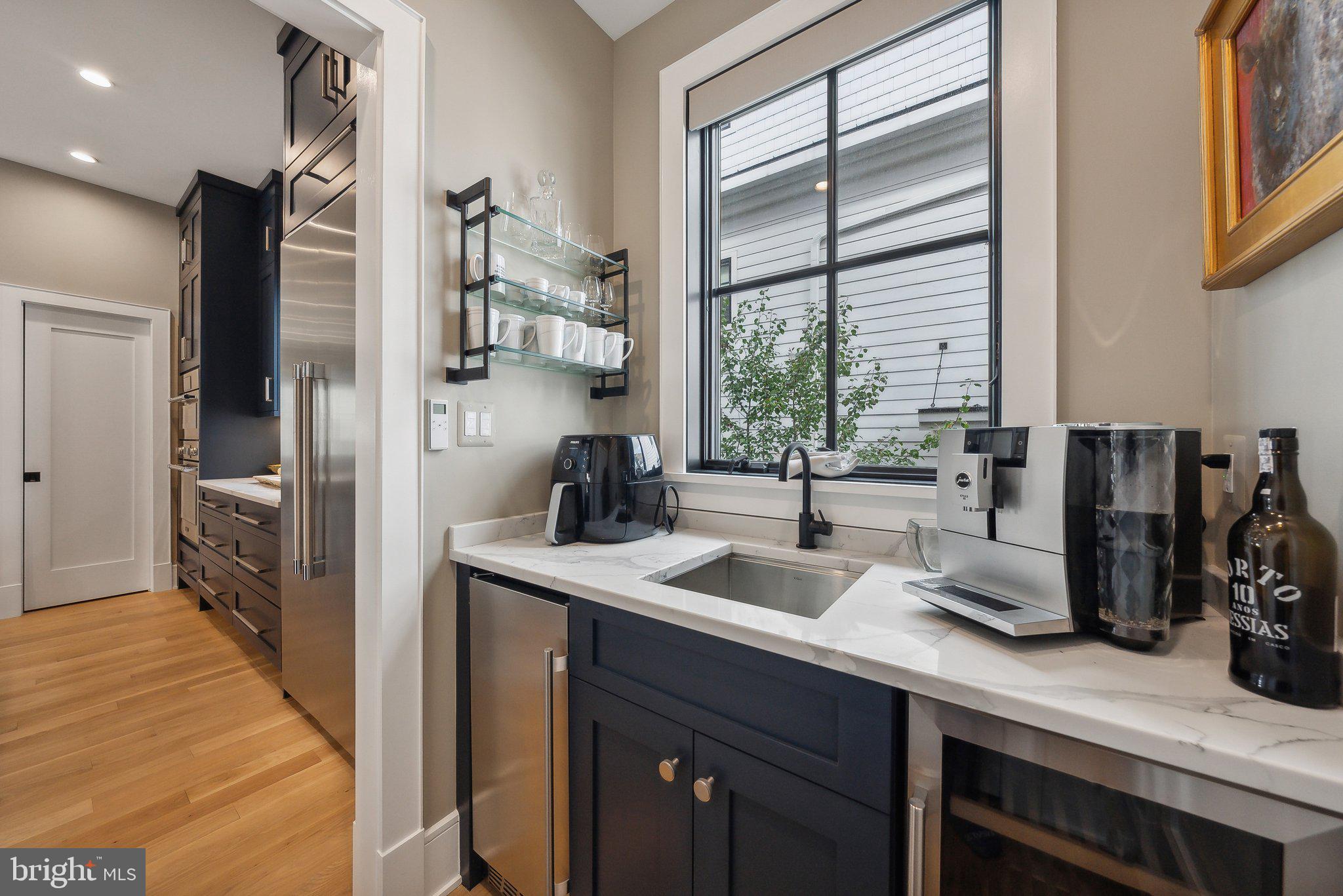 LYON VILLAGE - Residential