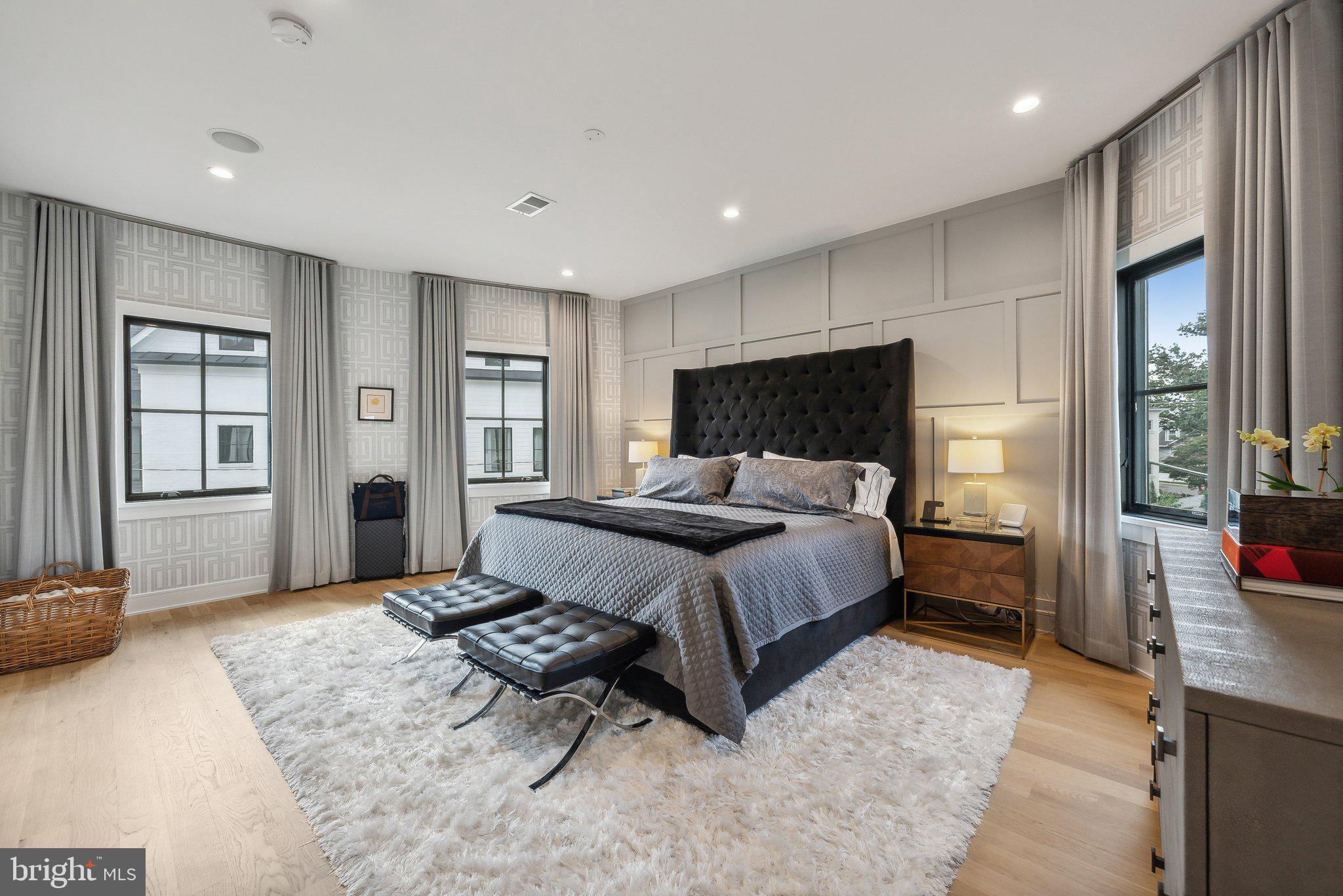 LYON VILLAGE - Residential