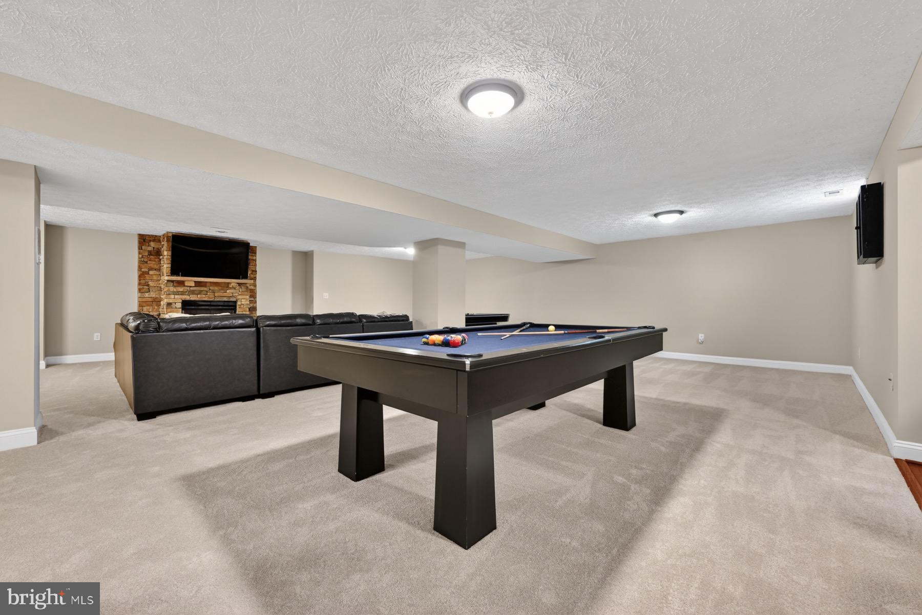 SOUTH RIVER COLONY - Residential