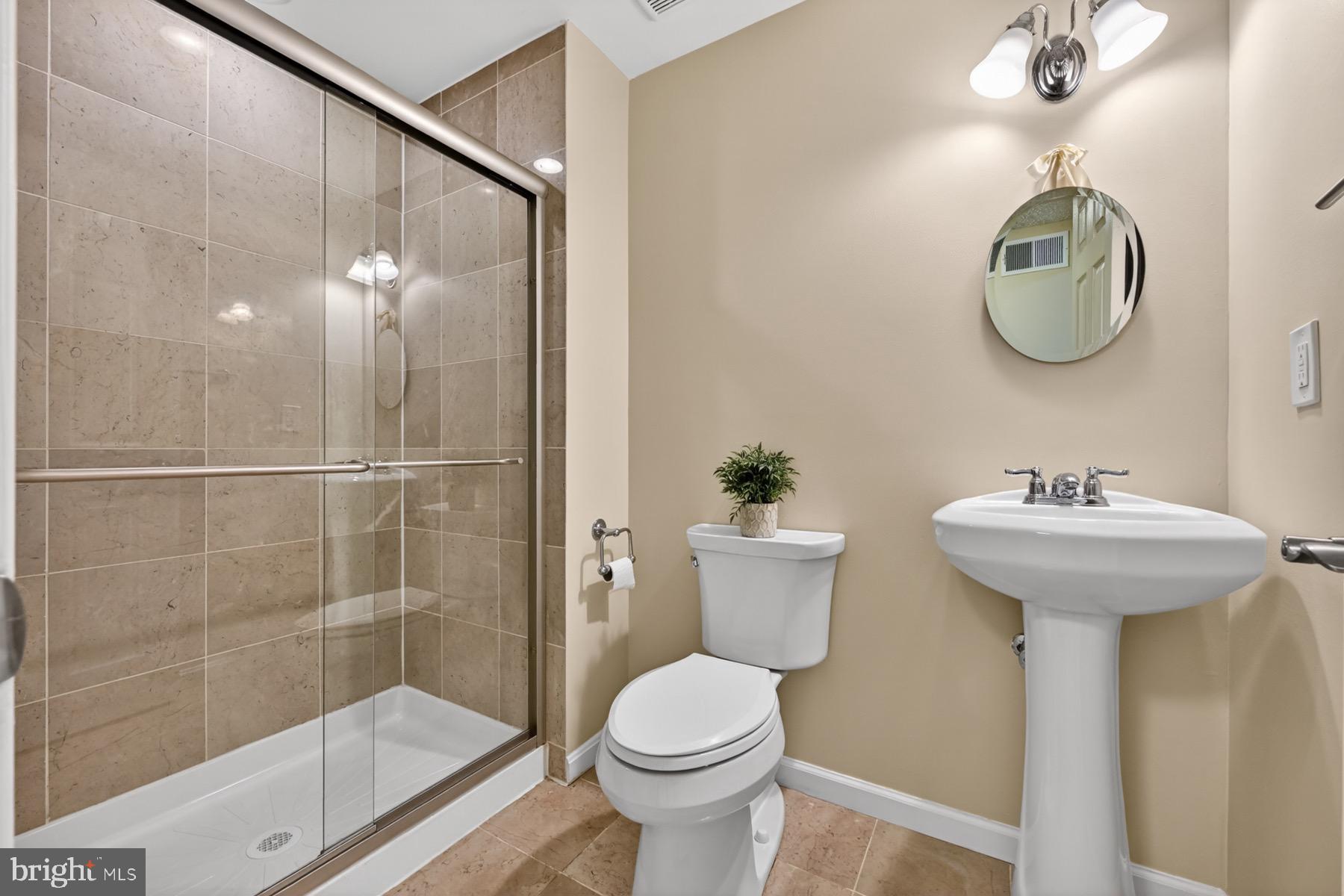 SOUTH RIVER COLONY - Residential