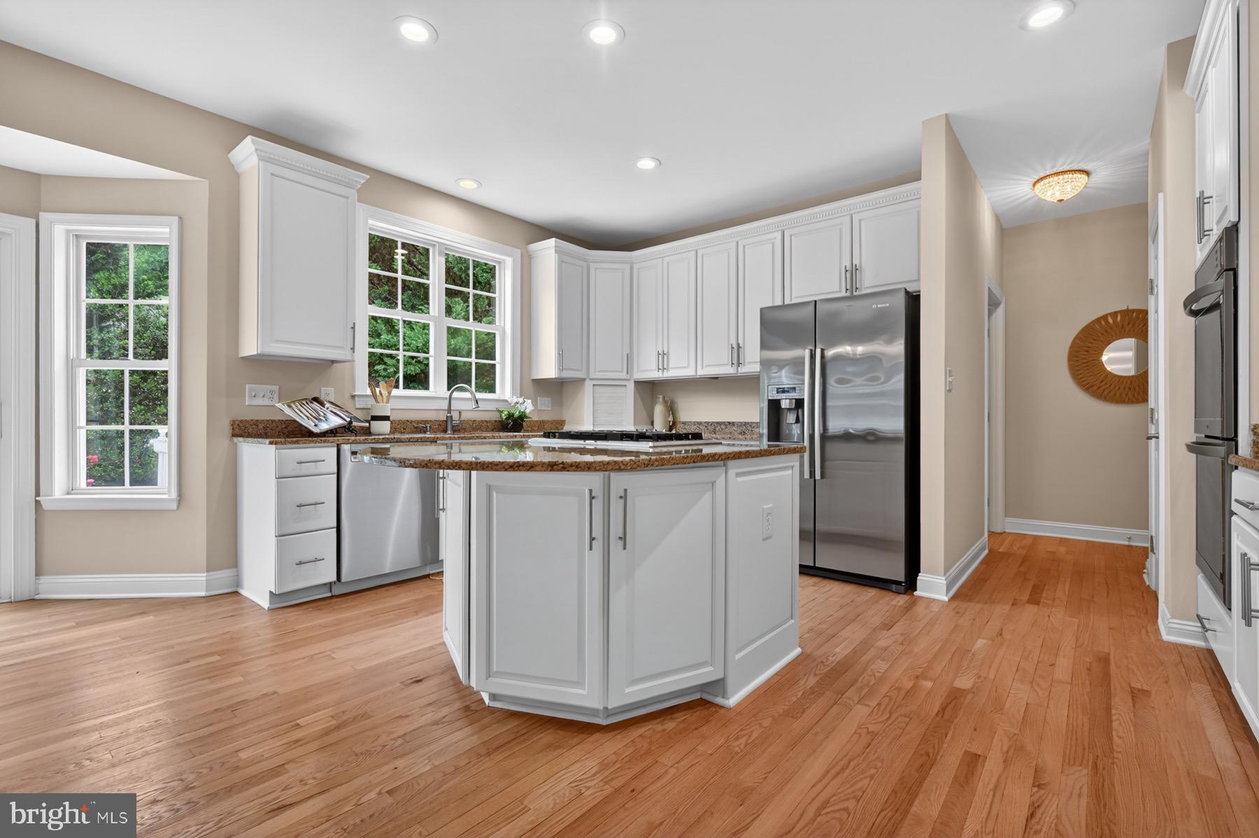 SOUTH RIVER COLONY - Residential