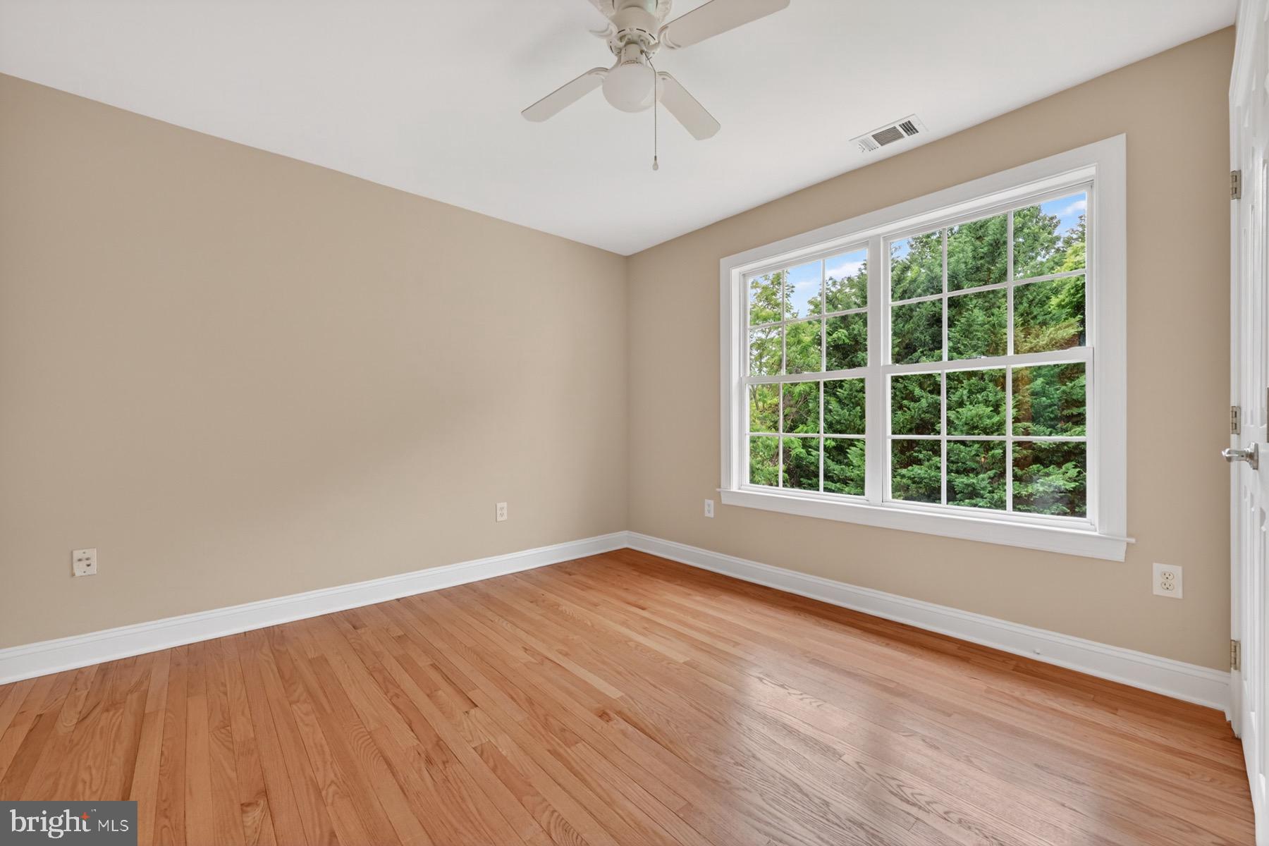 SOUTH RIVER COLONY - Residential