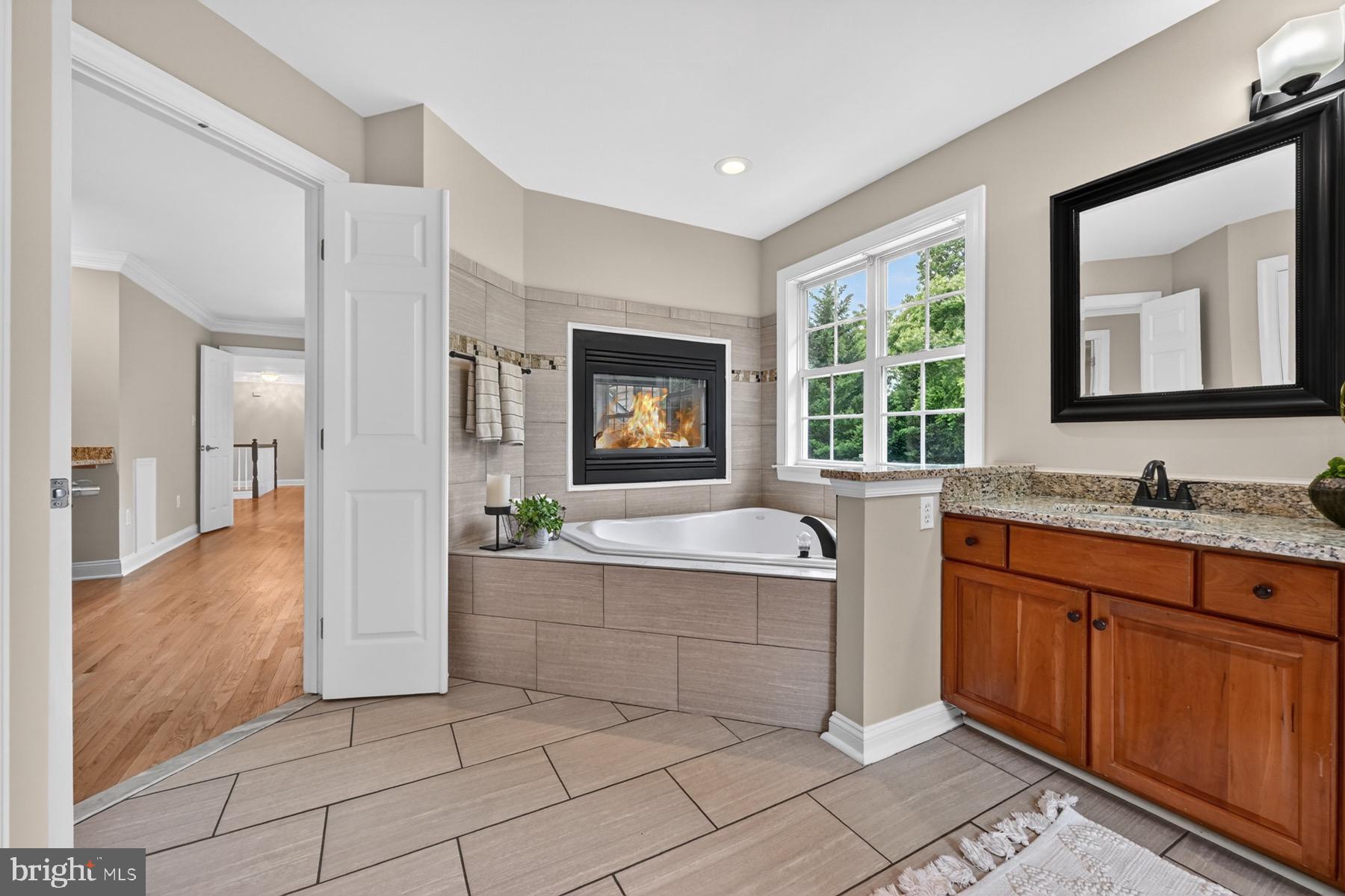 SOUTH RIVER COLONY - Residential