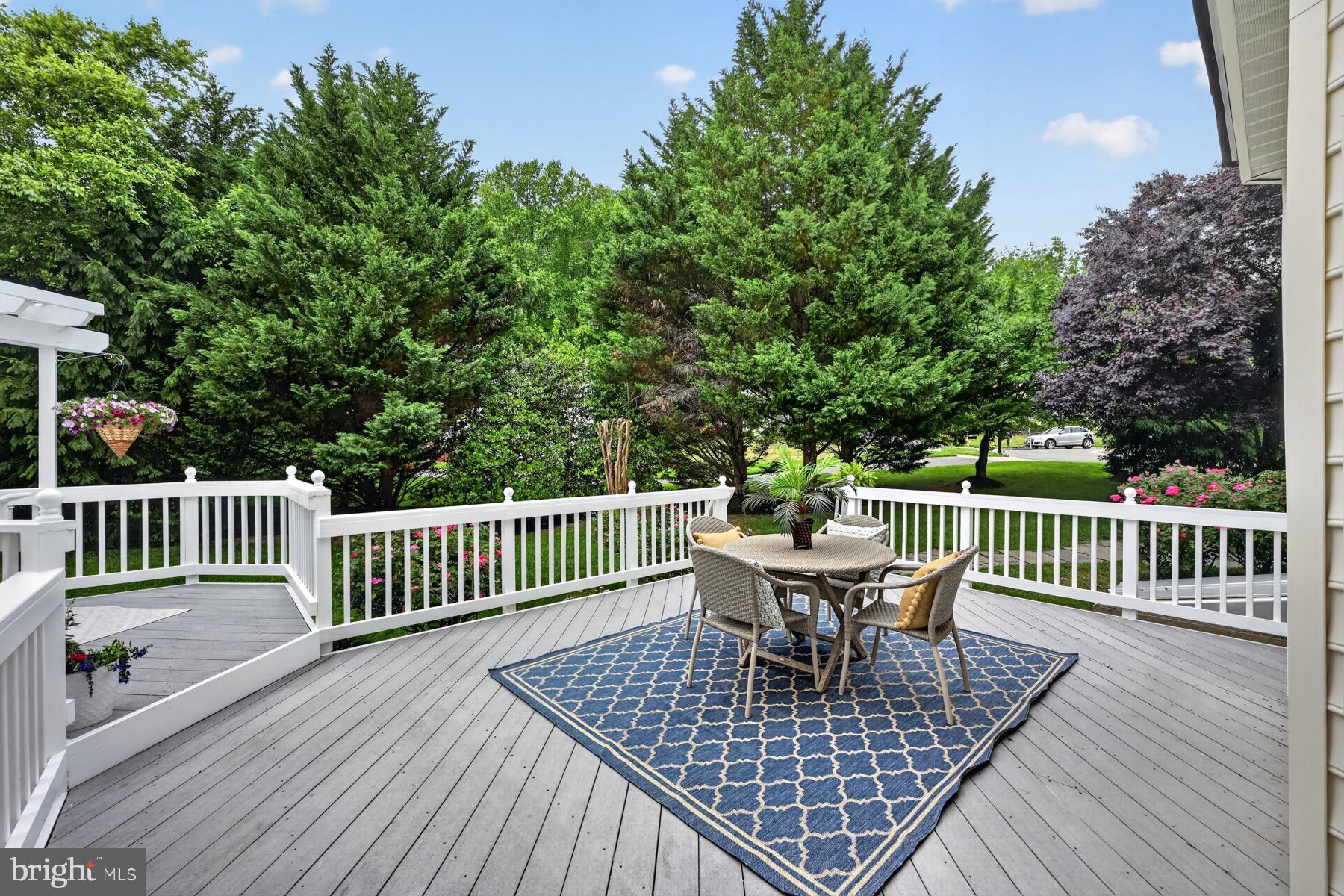 SOUTH RIVER COLONY - Residential