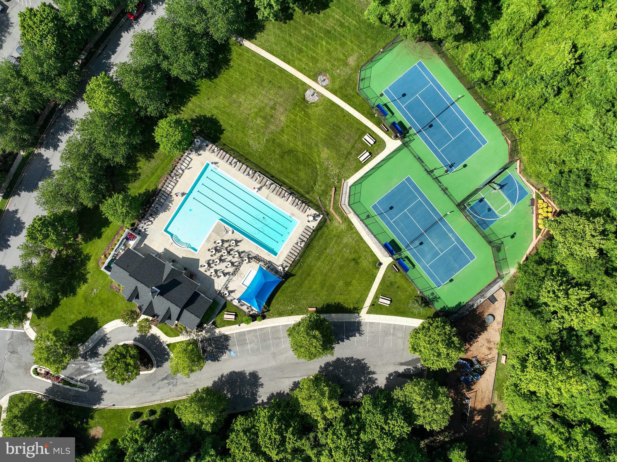 SOUTH RIVER COLONY - Residential