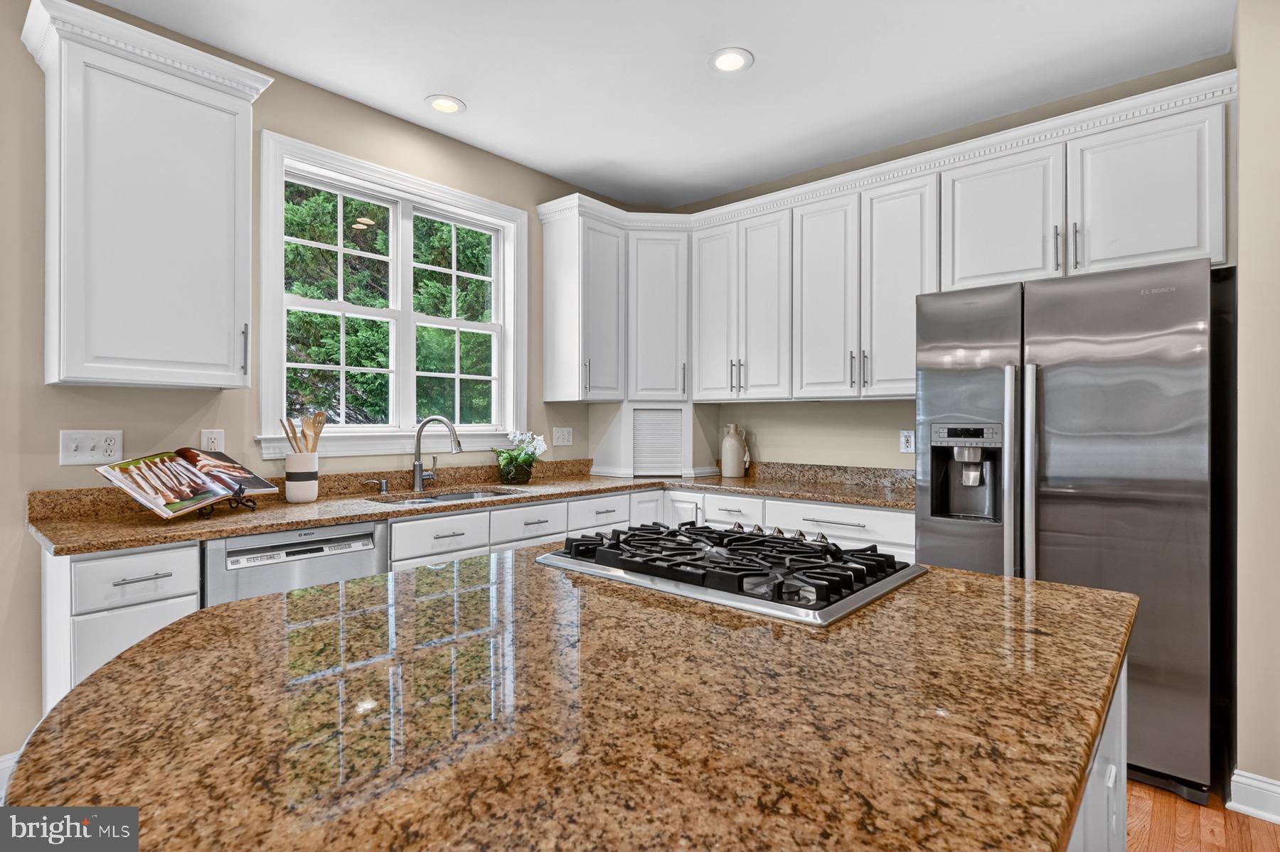 SOUTH RIVER COLONY - Residential