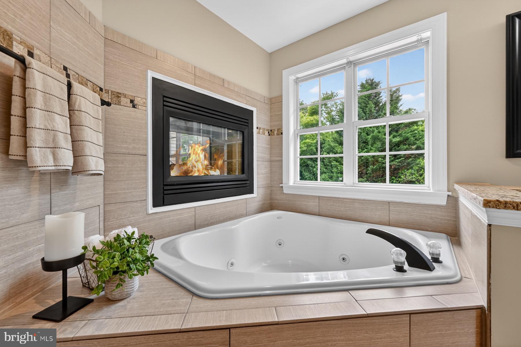 SOUTH RIVER COLONY - Residential