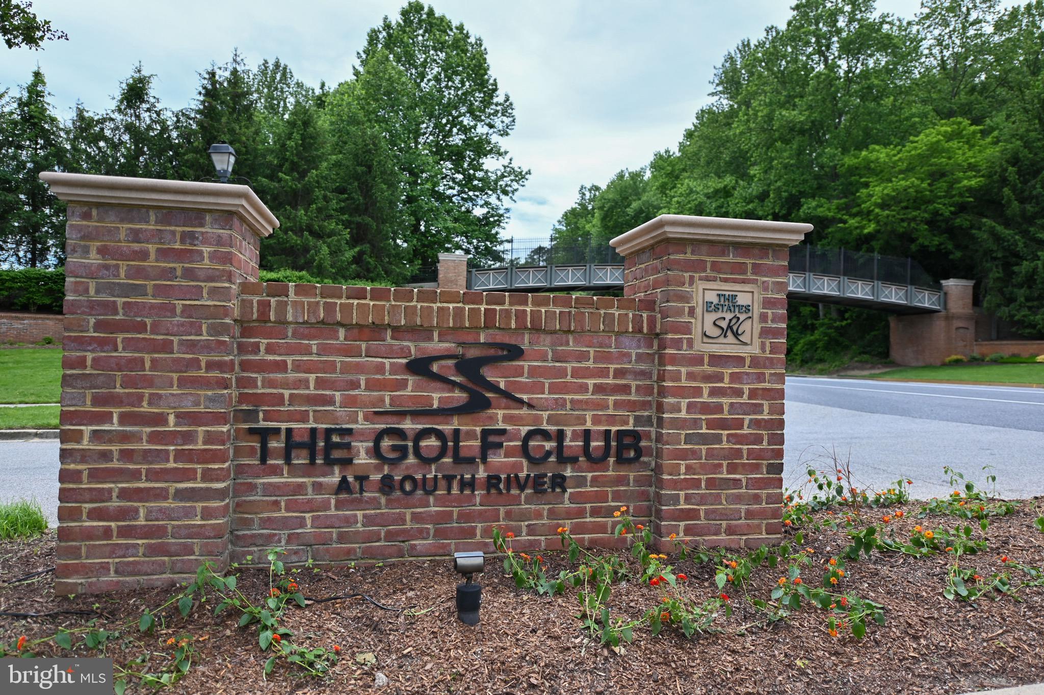 SOUTH RIVER COLONY - Residential