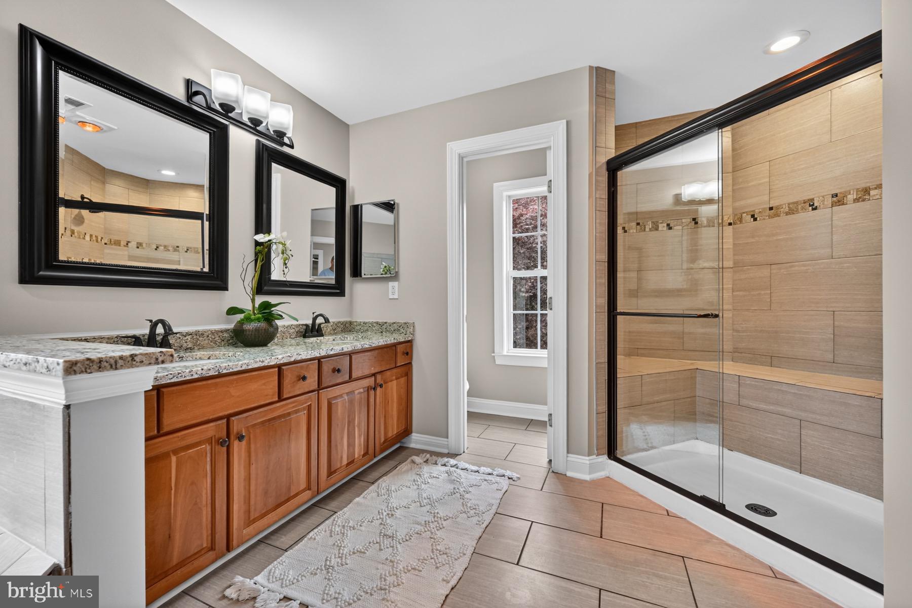 SOUTH RIVER COLONY - Residential