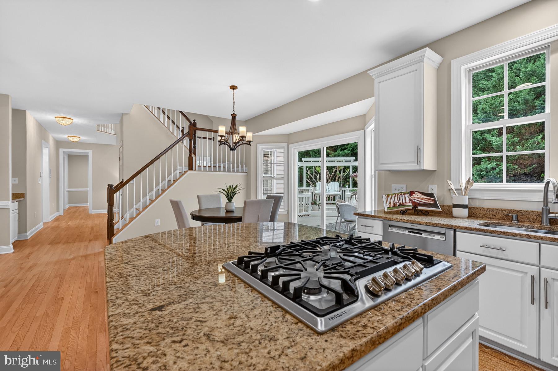 SOUTH RIVER COLONY - Residential